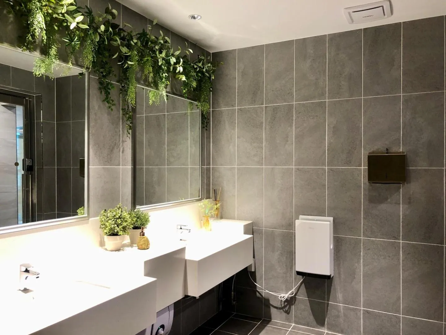 Toilet in Golden Planet Hotel-Pyeongtaek Godeck