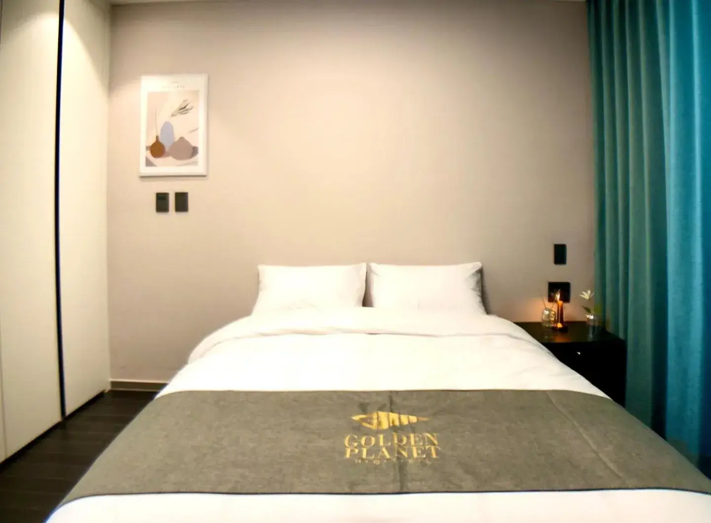 Double Room in Golden Planet Hotel-Pyeongtaek Godeck Double Room in Golden Planet Hotel-Pyeongtaek Godeck