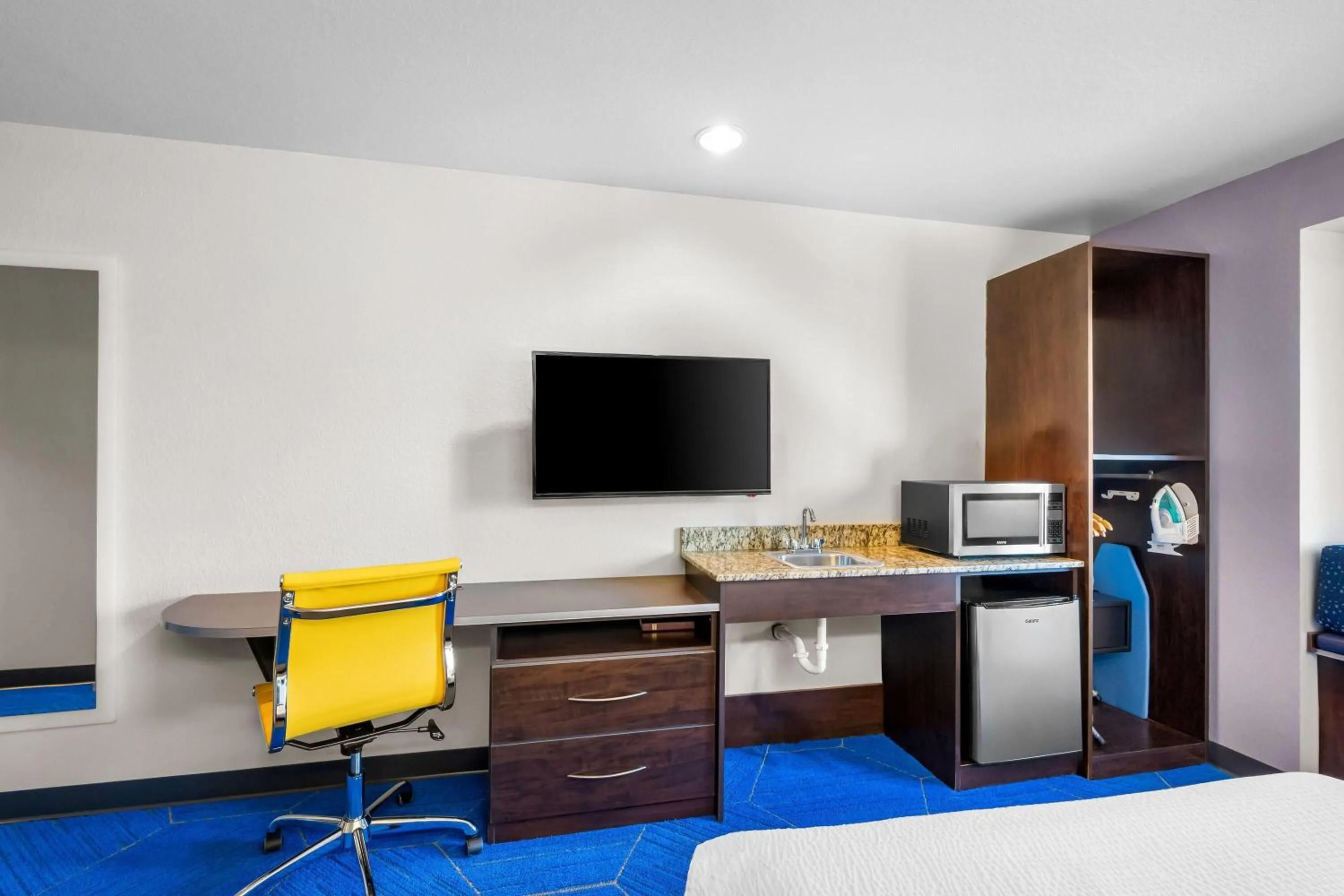 Photo of the whole room in Microtel Inn & Suites By Wyndham Conway