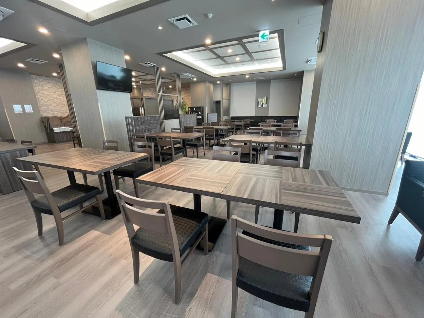 Restaurant/places to eat in Hotel Route Inn Rifu