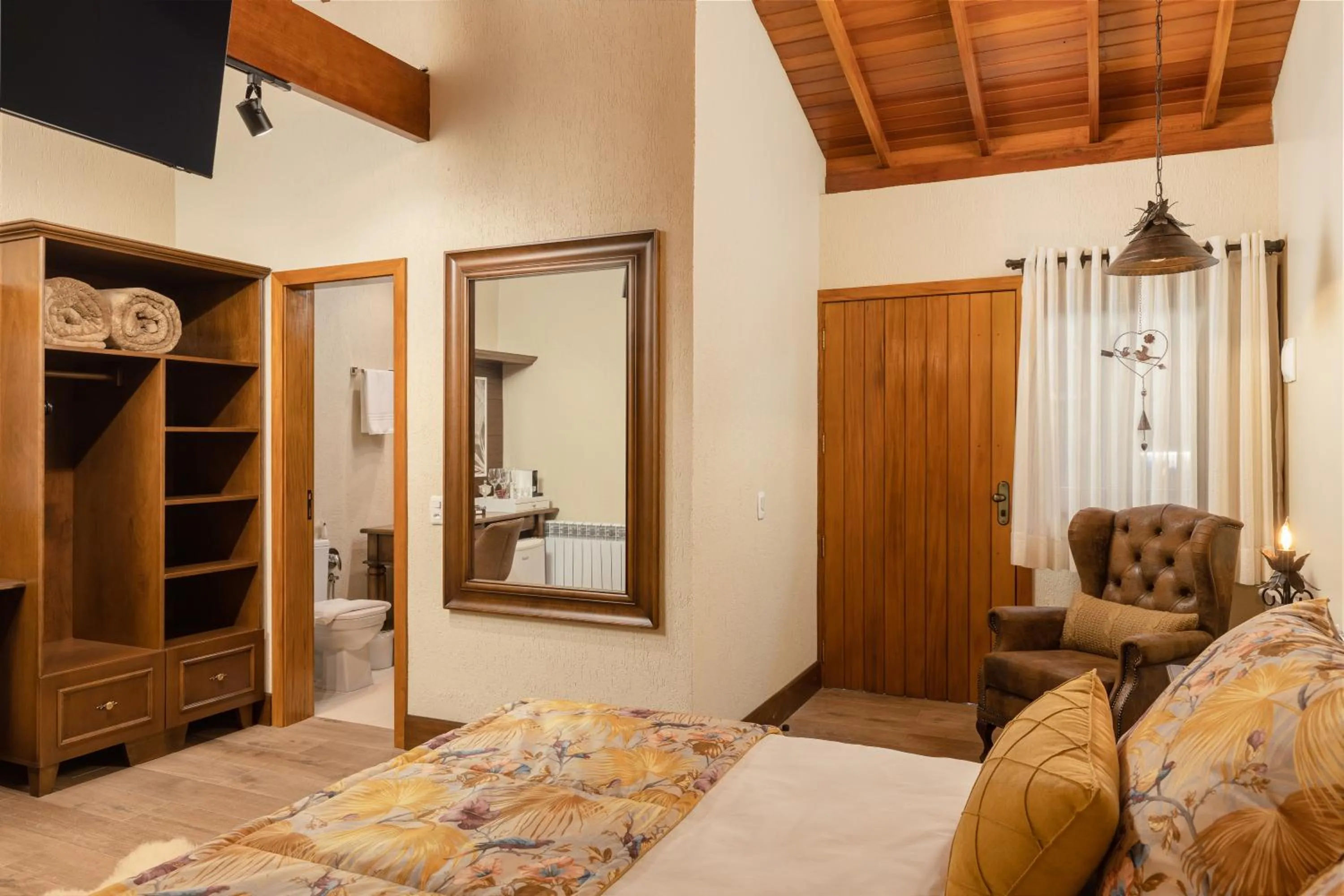 Photo of the whole room, Bed in Hotel Vivenda dos Sonhos