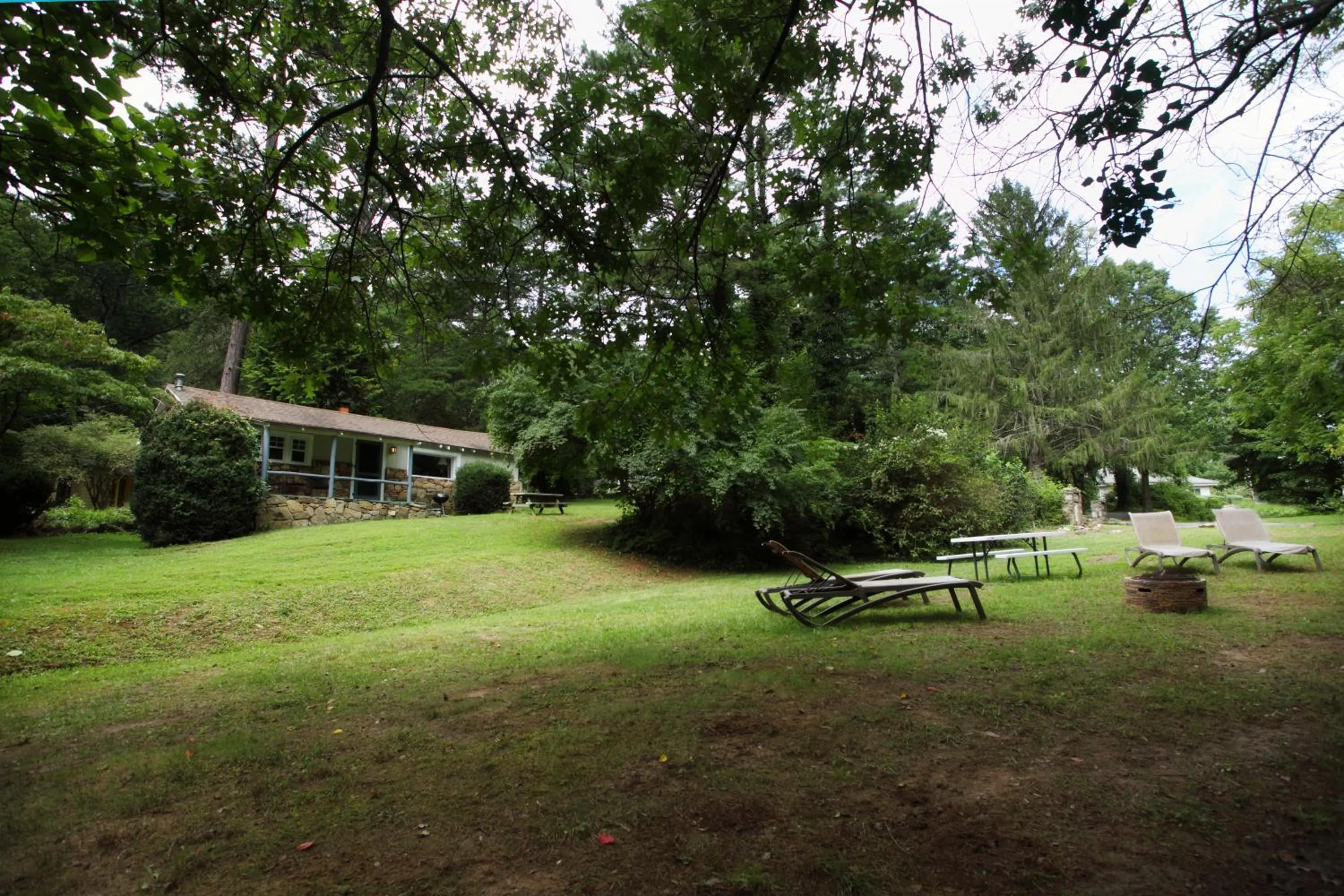 Patio in The Pines Cottages