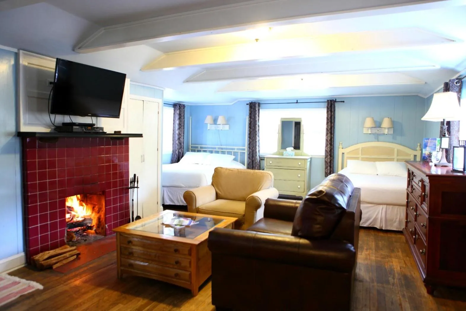 Photo of the whole room in The Pines Cottages