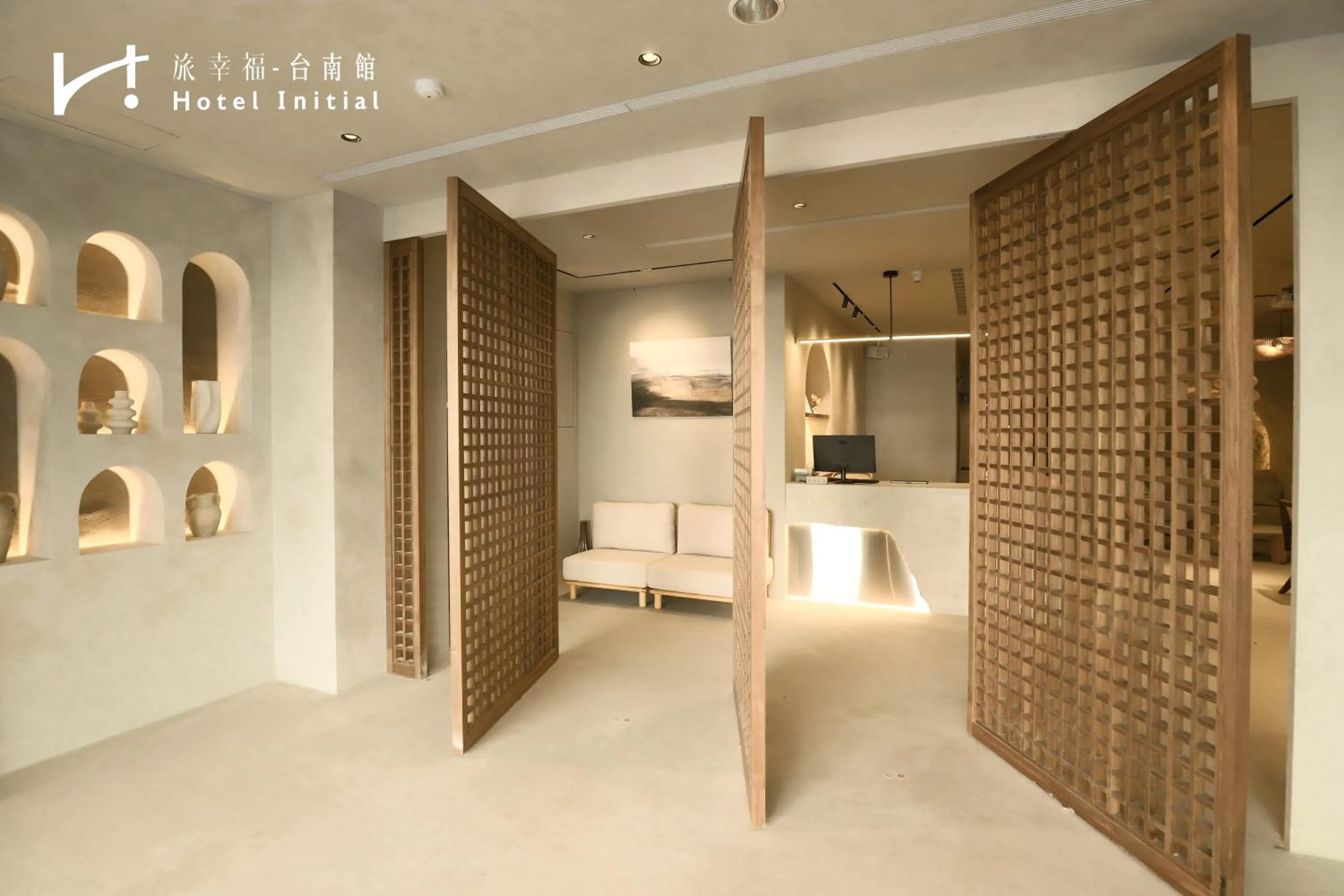 Facade/entrance in Hotel Initial-Tainan