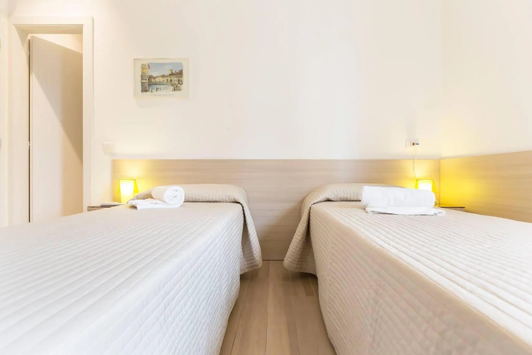 Bed in Foresteria Via Italia - Rooms & Suite