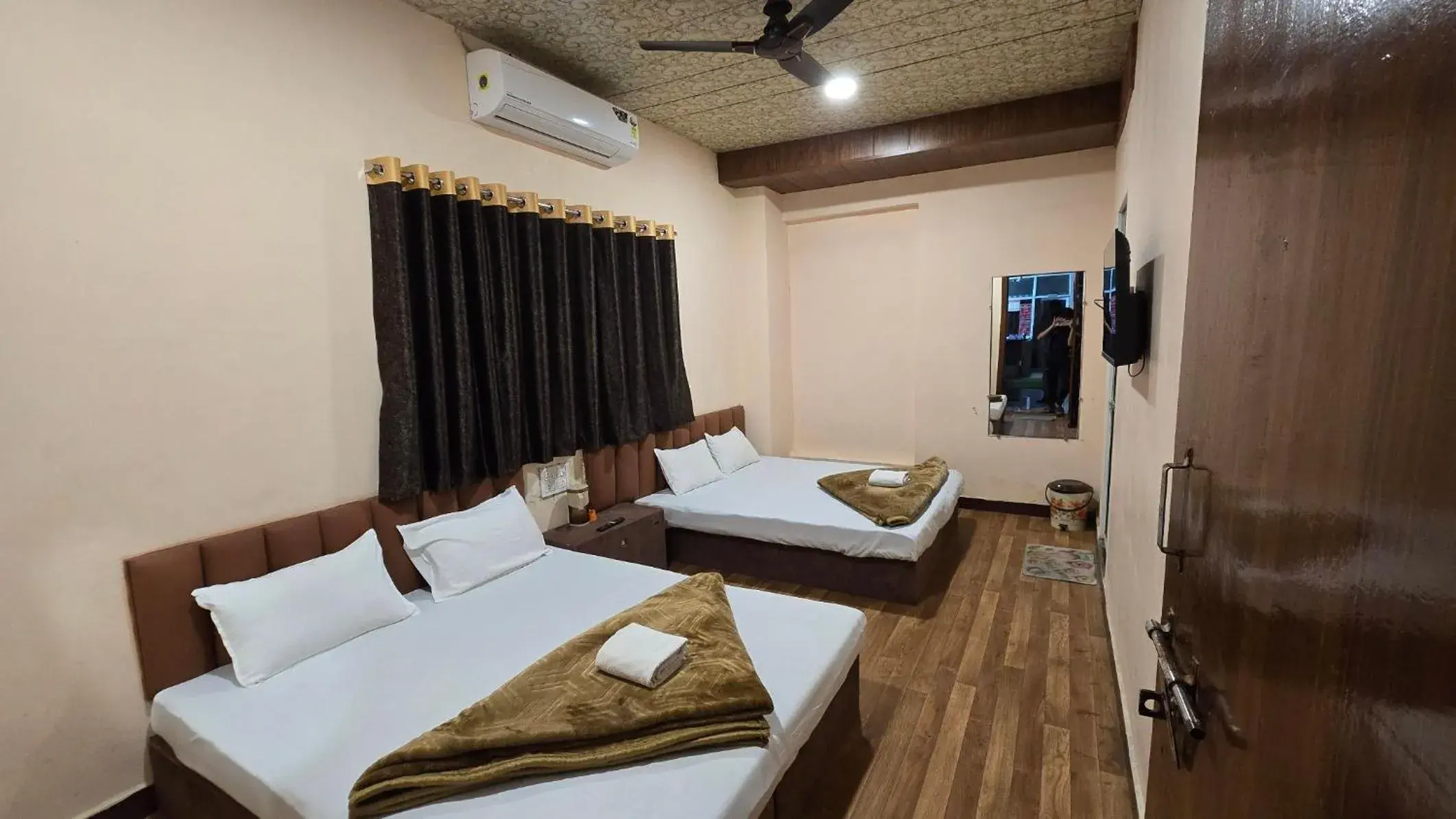 HOTEL MAHESHWARI GREEN's HOTEL MAHESHWARI GREEN's