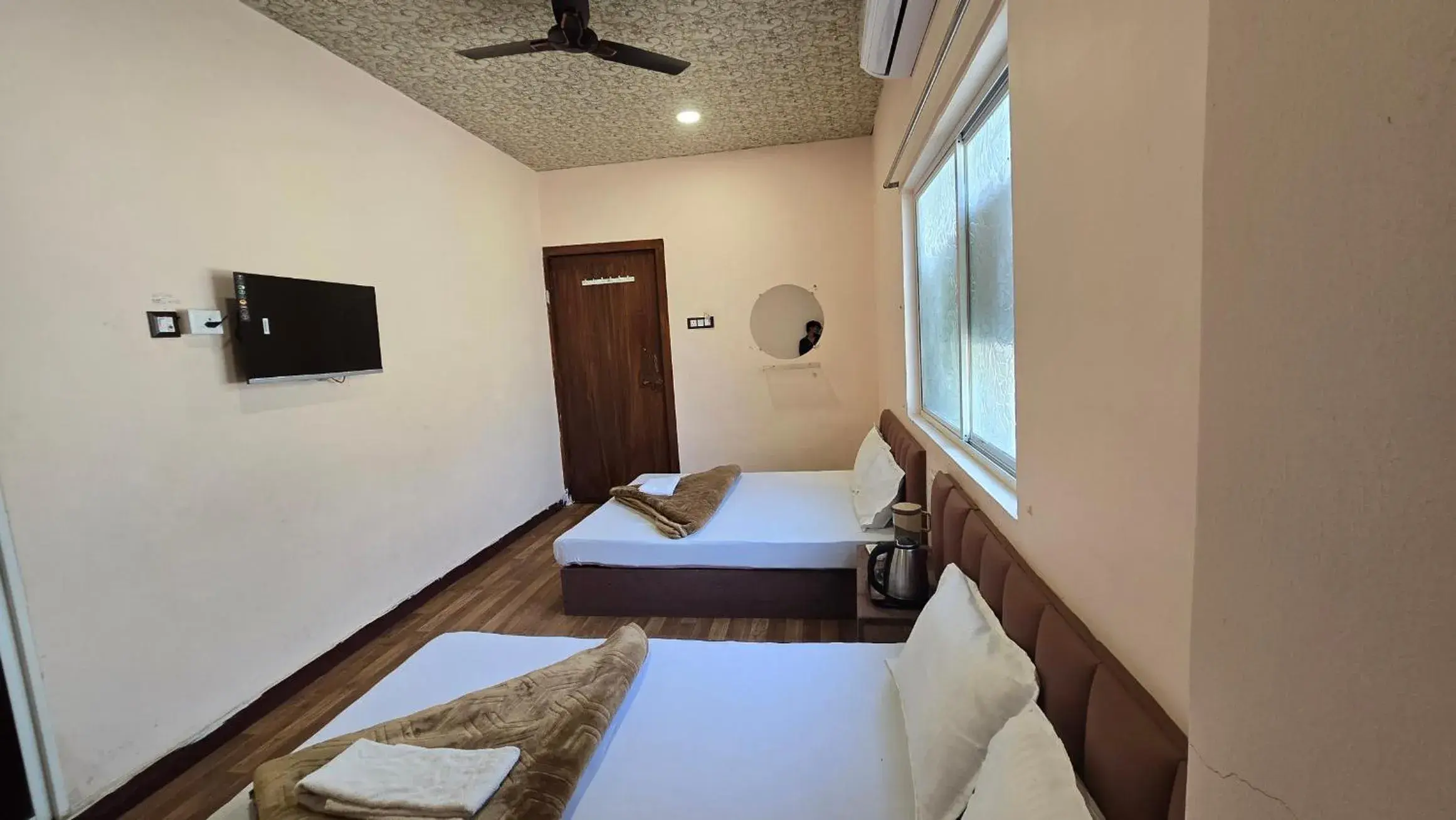 Bed in HOTEL MAHESHWARI GREEN's Bed in HOTEL MAHESHWARI GREEN's