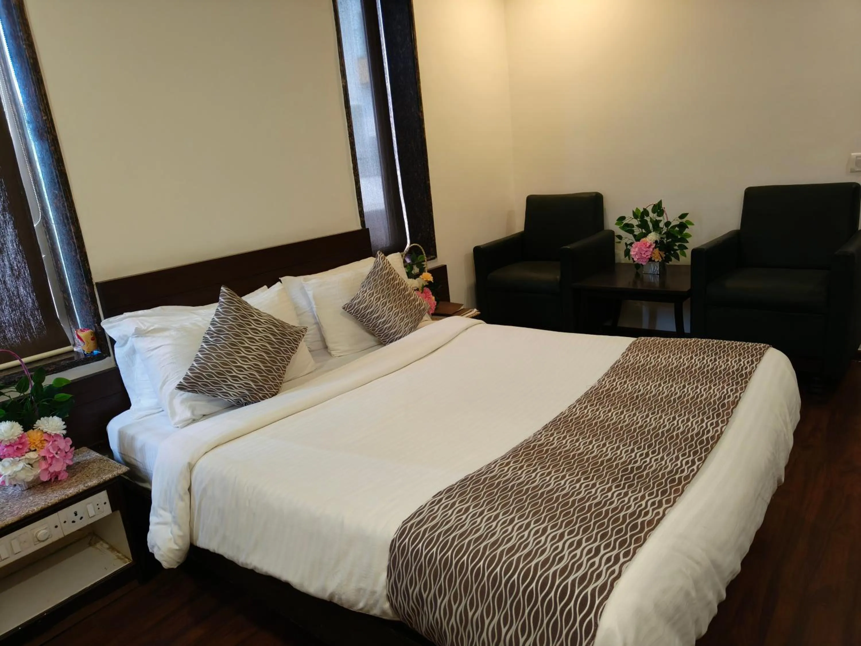 Bed in Hotel Heritage 2001, Nagpur