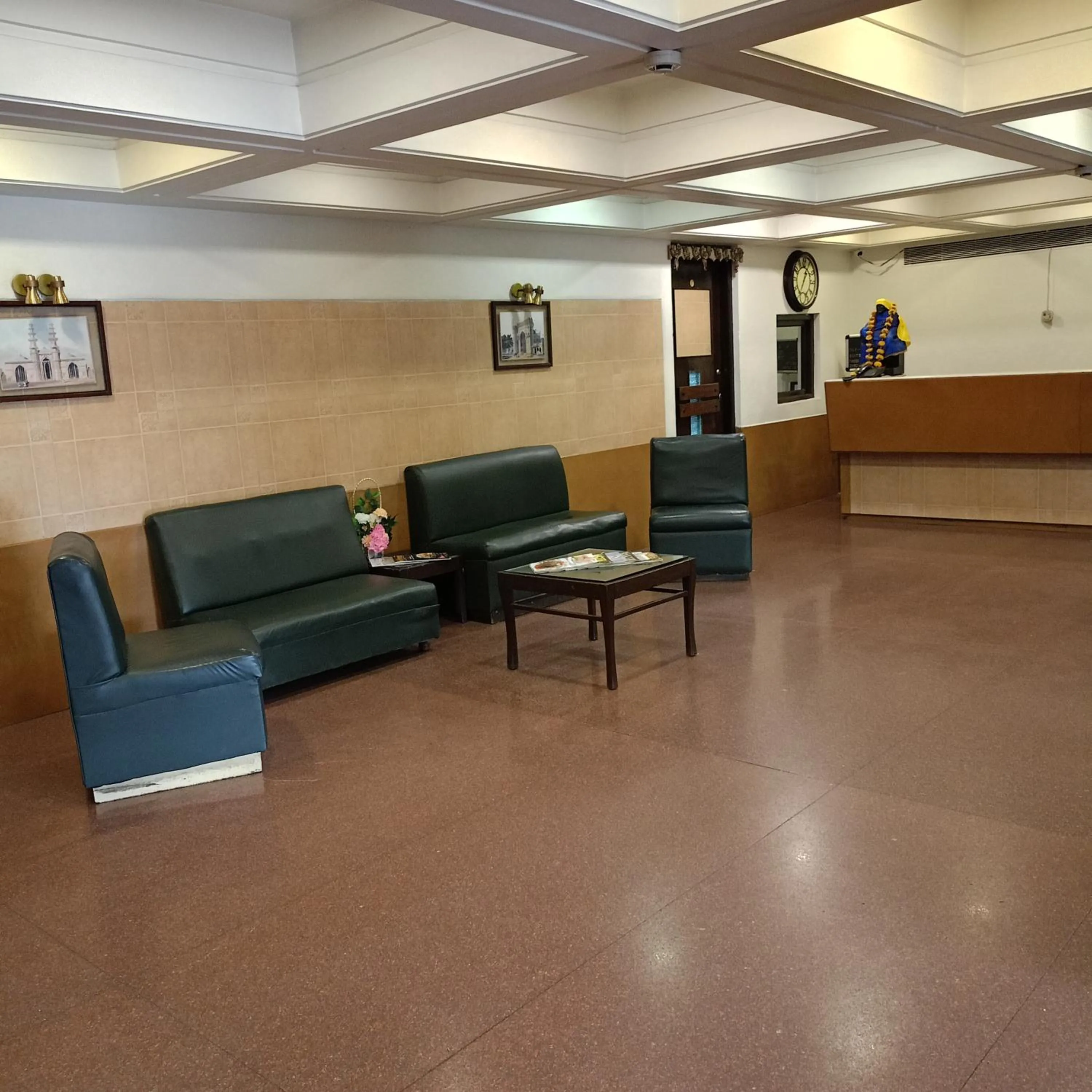 Seating area in Hotel Heritage 2001, Nagpur