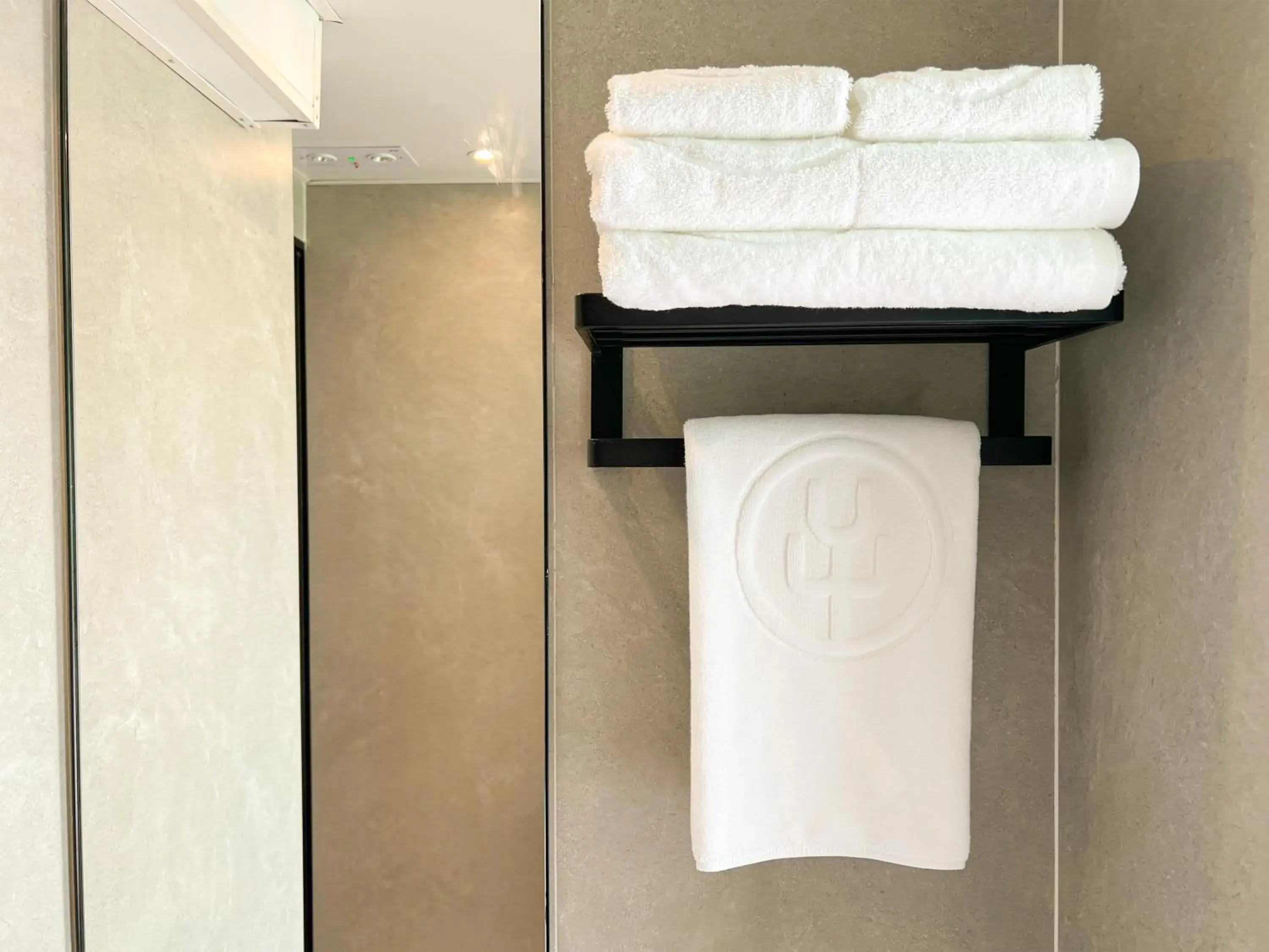 Bed in Urbanwood Hung Hom Bed in Urbanwood Hung Hom