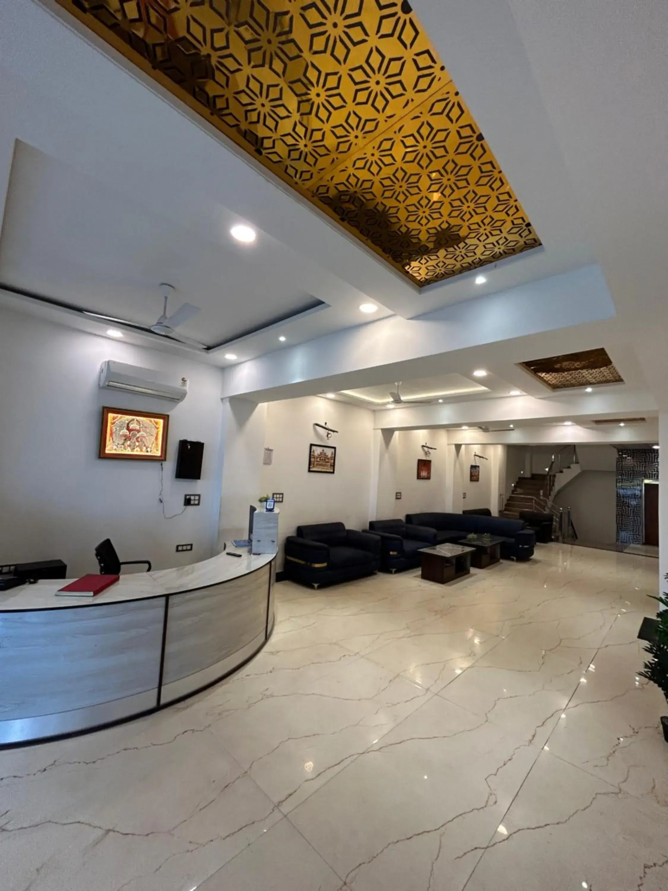Lobby or reception in Hotel Giriraj Palace Lobby or reception in Hotel Giriraj Palace