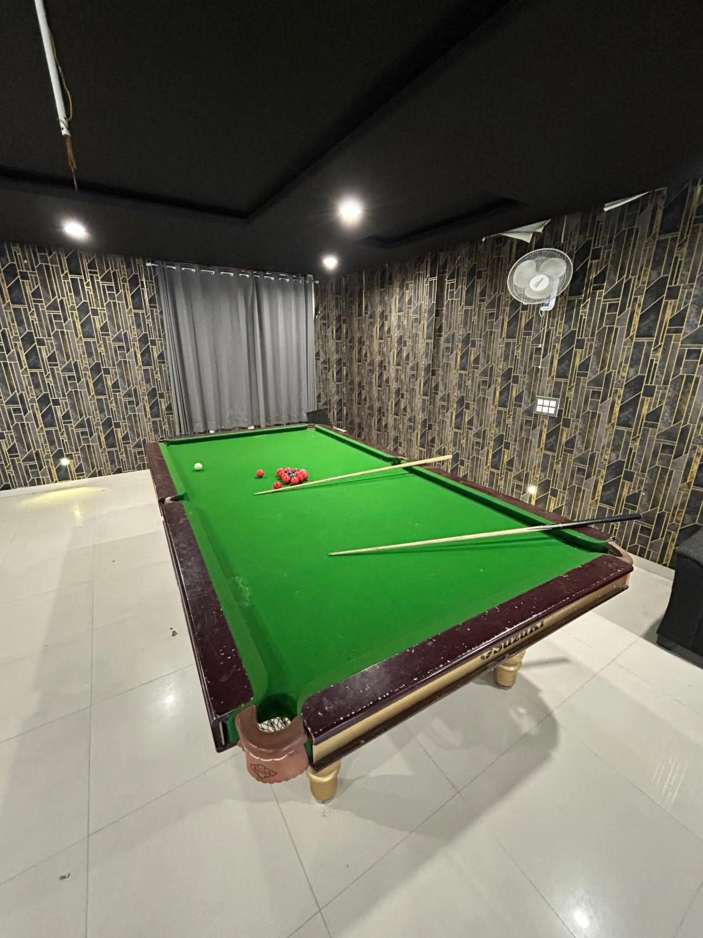 Lounge or bar in Hotel Giriraj Palace