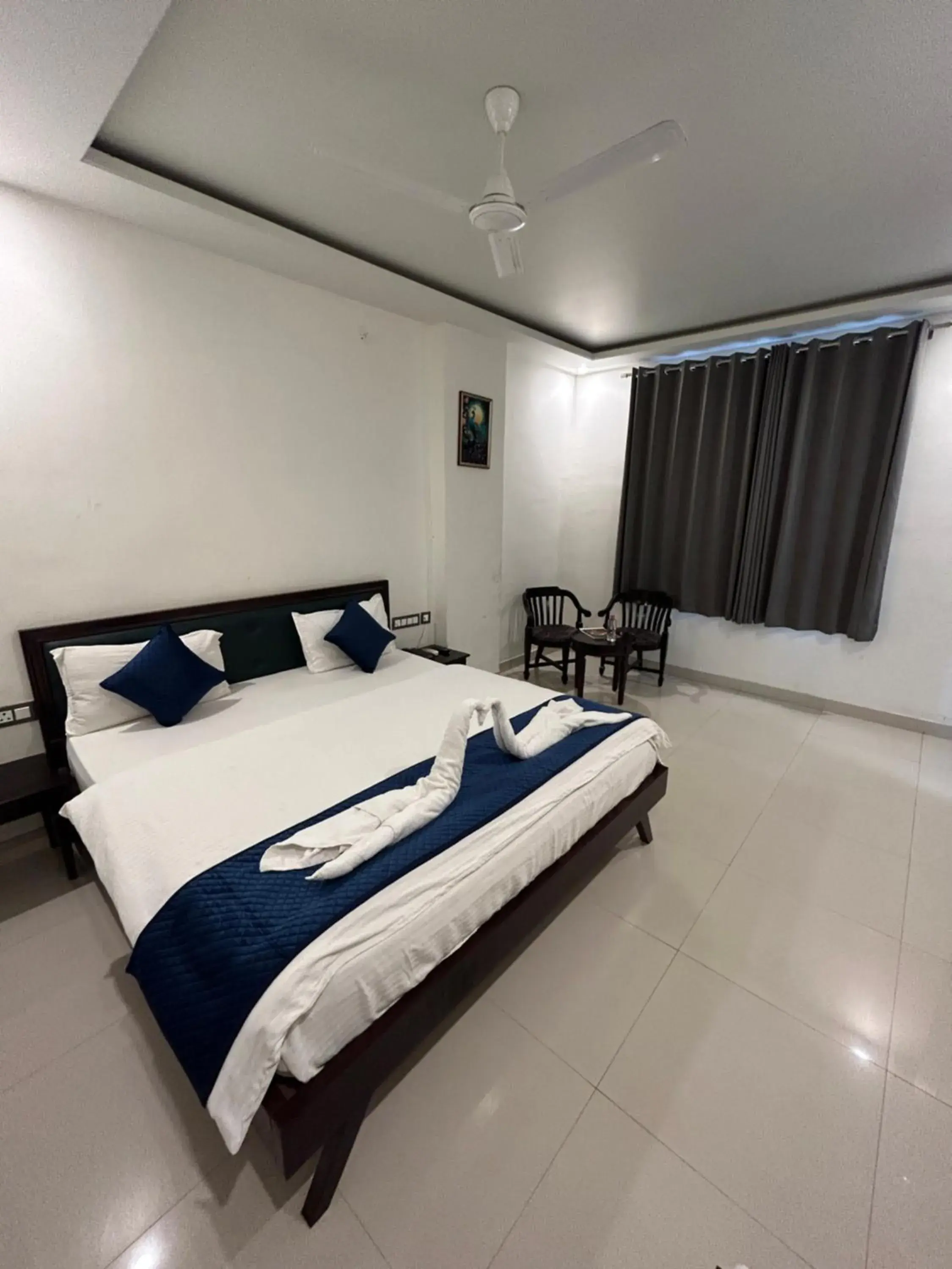 Bed in Hotel Giriraj Palace Bed in Hotel Giriraj Palace