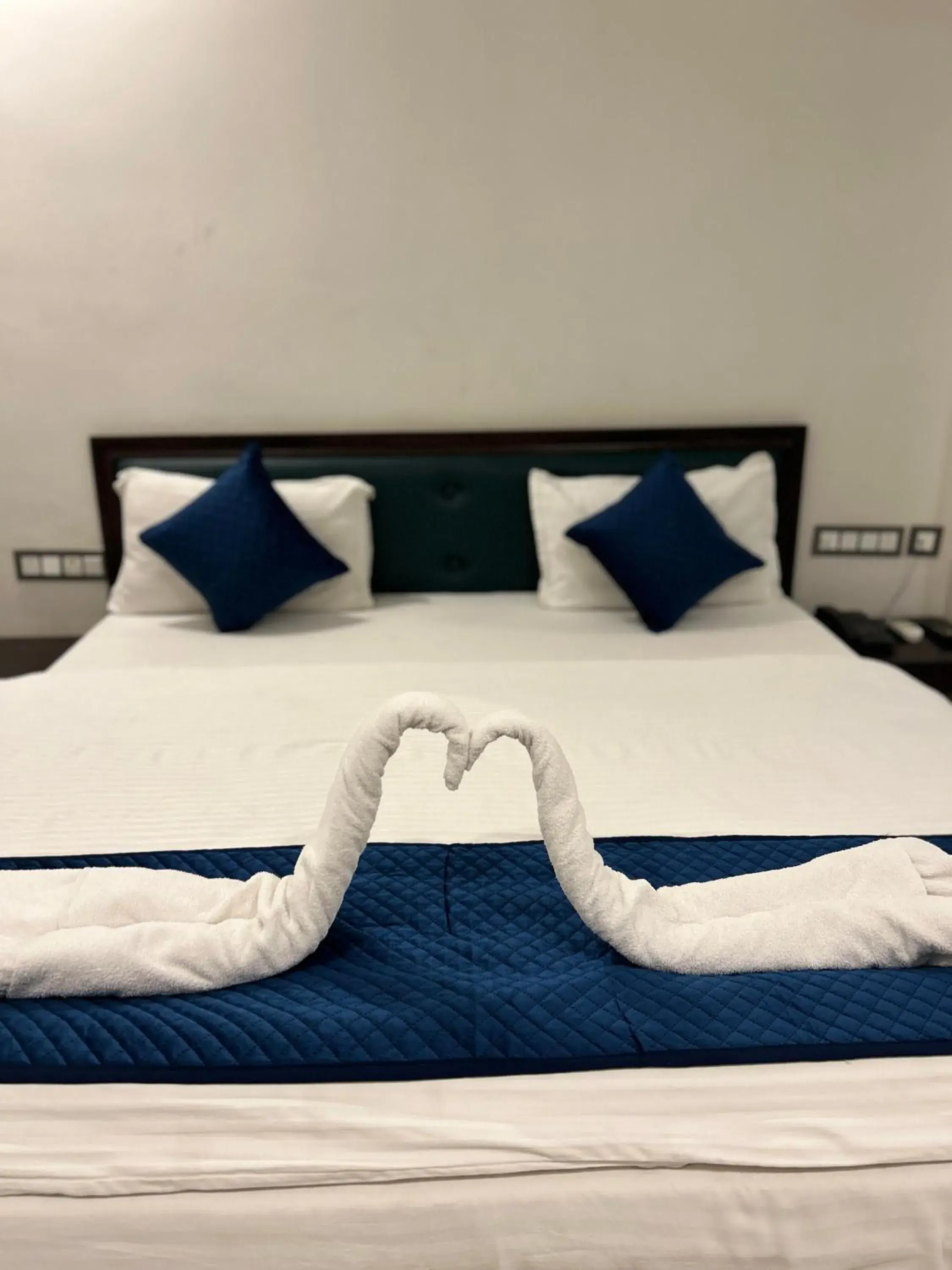 Bed in Hotel Giriraj Palace Bed in Hotel Giriraj Palace