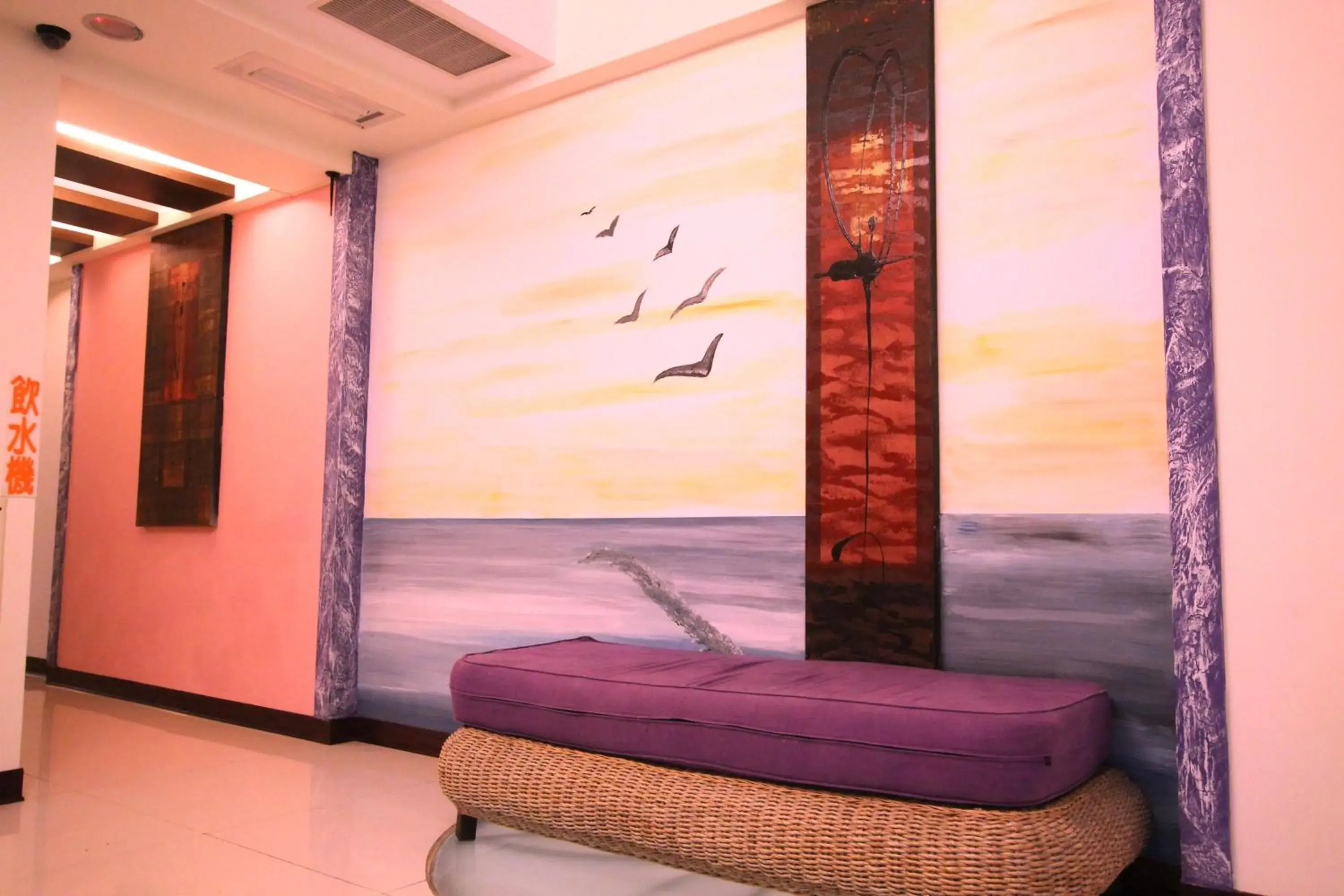 Lounge or bar in Lang Qin Hai Inn Lounge or bar in Lang Qin Hai Inn