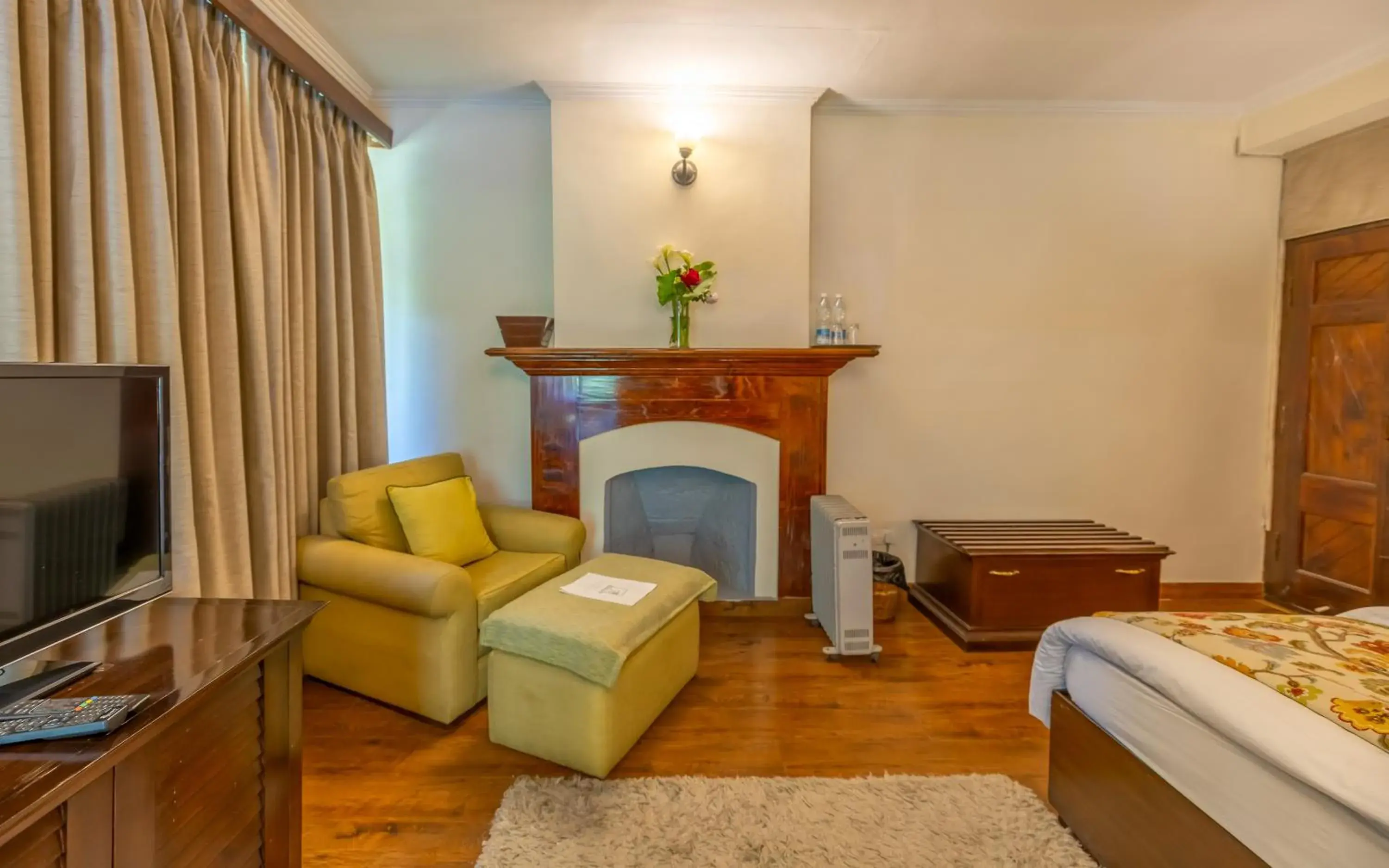 Deluxe Room in Baikunth Manali By Leisure Hotels - 650 meters from Hidimba Devi Temple Deluxe Room in Baikunth Manali By Leisure Hotels - 650 meters from Hidimba Devi Temple