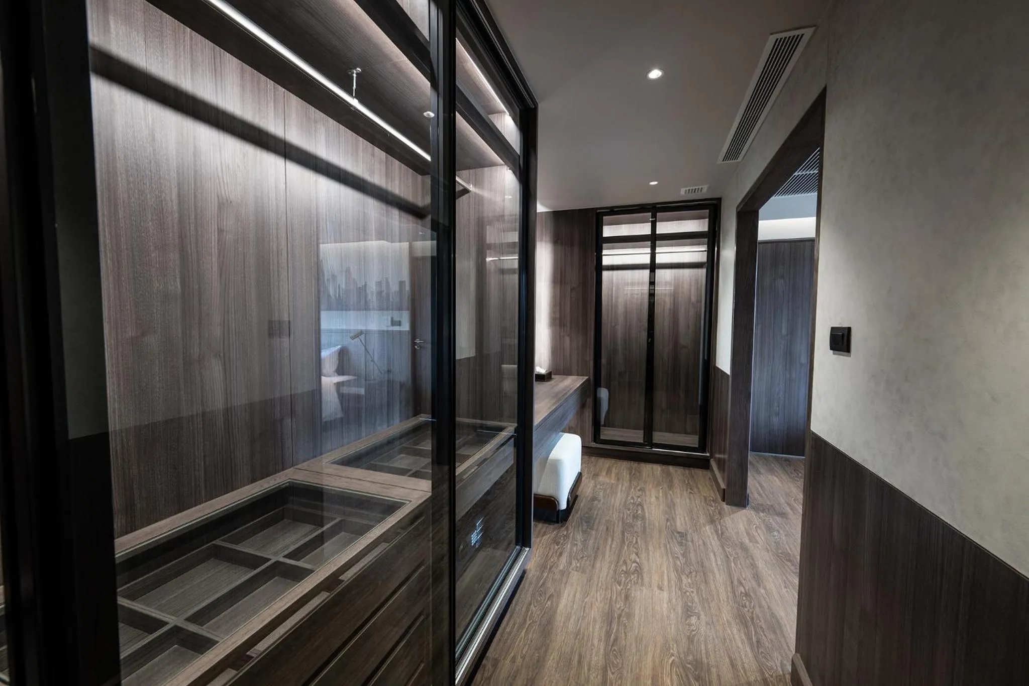 wardrobe in WE HOTEL RIVERFRONT