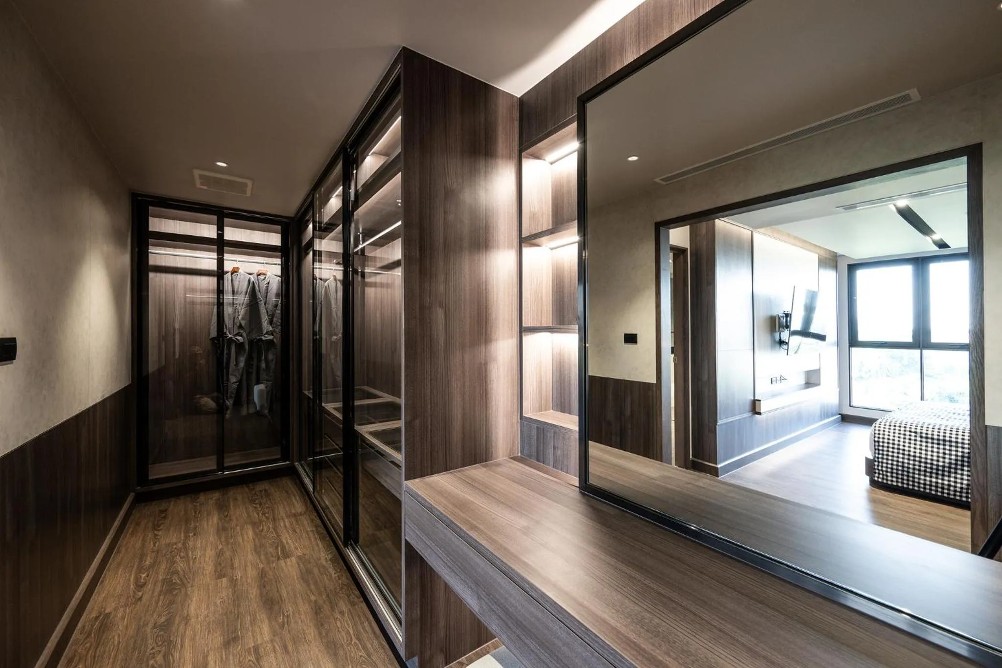 wardrobe, Bed in WE HOTEL RIVERFRONT