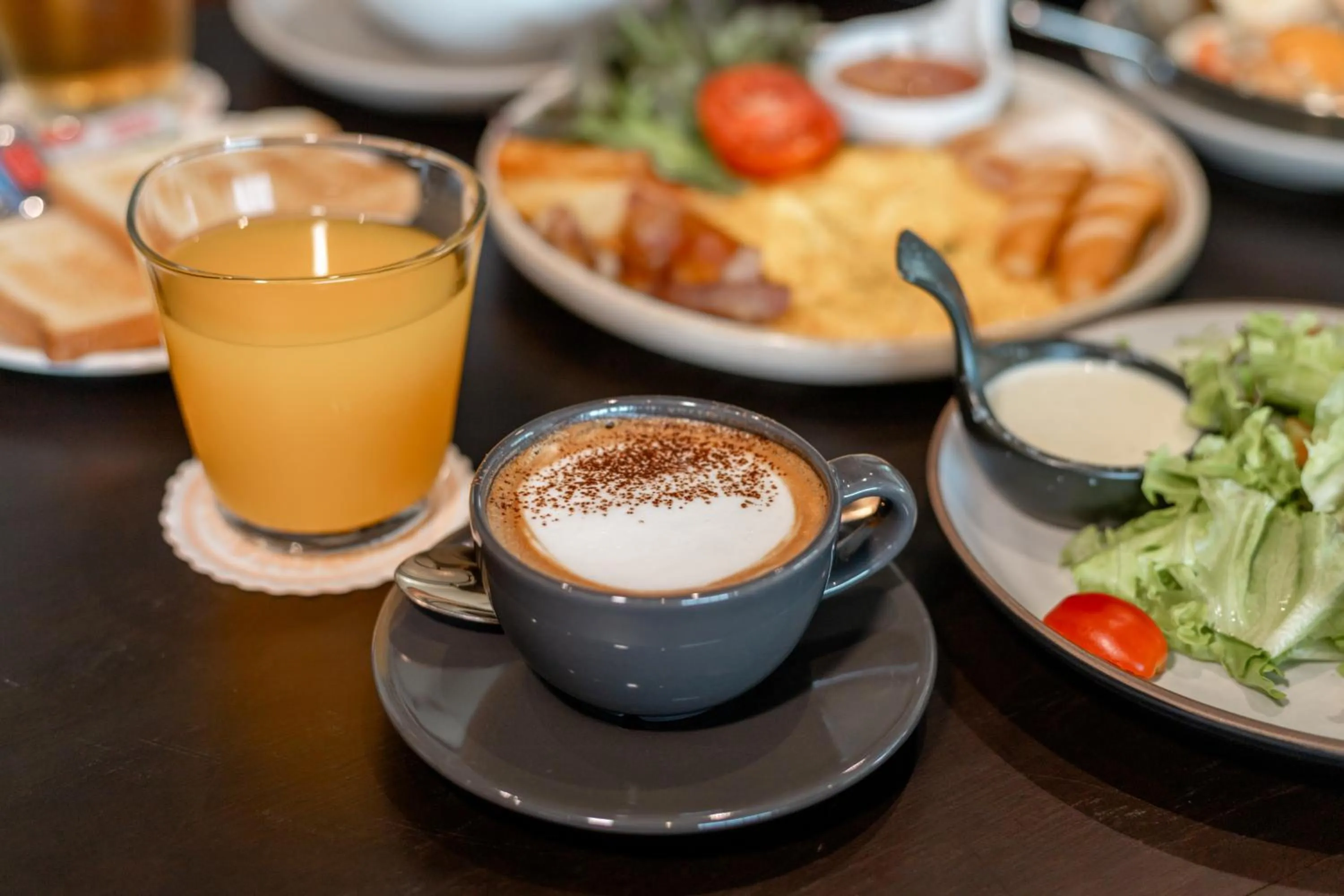 Breakfast in WE HOTEL RIVERFRONT