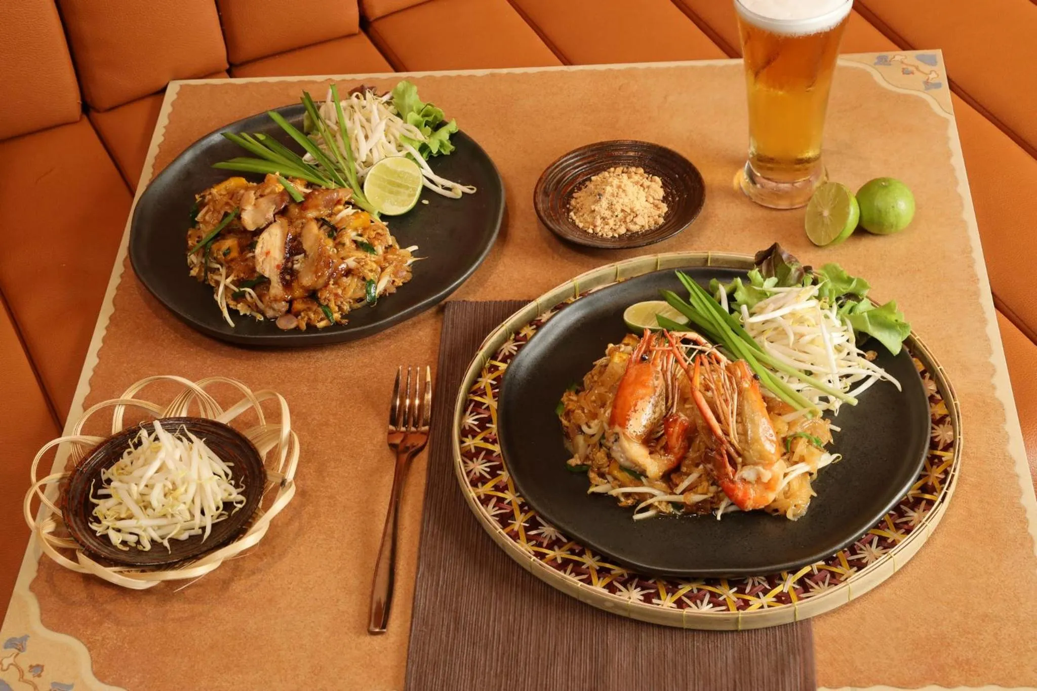 Food and drinks in WE HOTEL RIVERFRONT