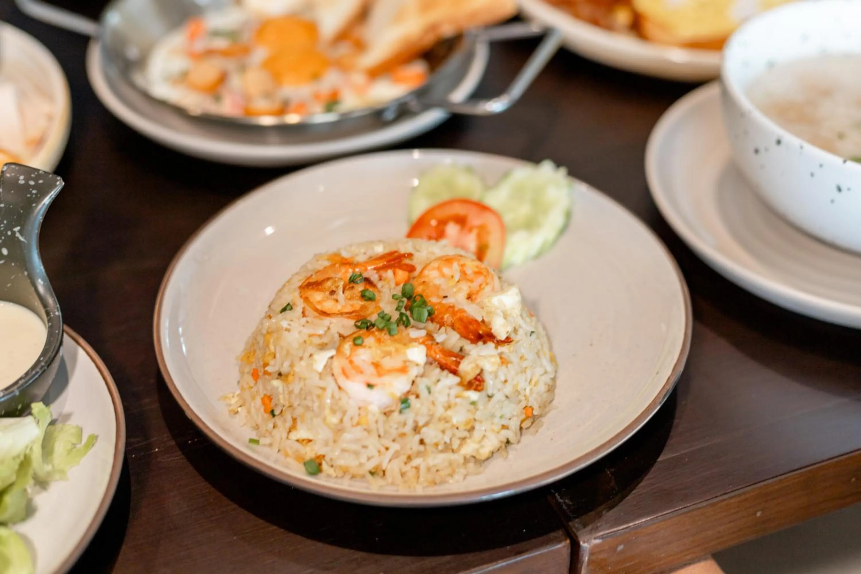 Breakfast in WE HOTEL RIVERFRONT