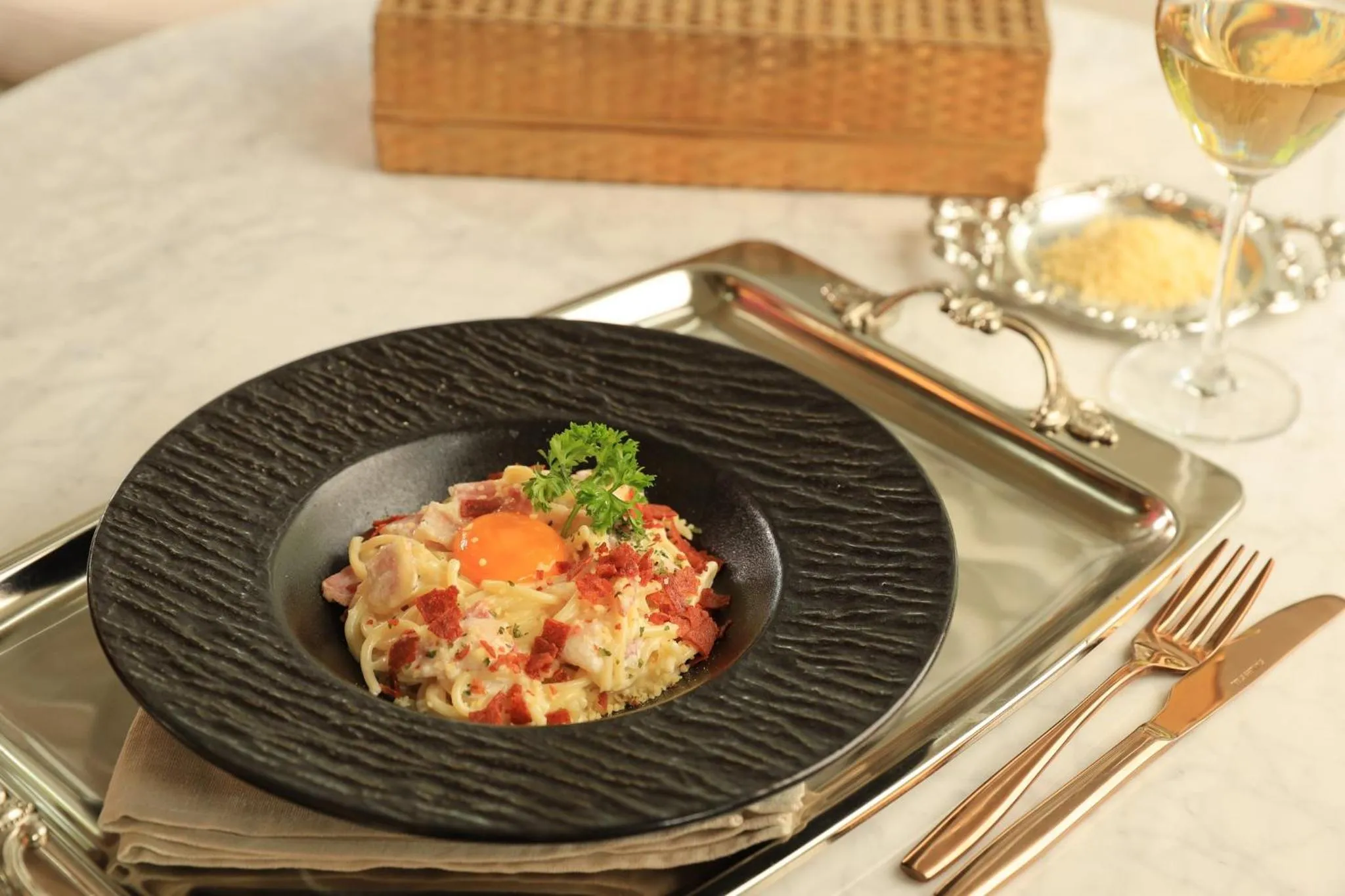 Food and drinks in WE HOTEL RIVERFRONT