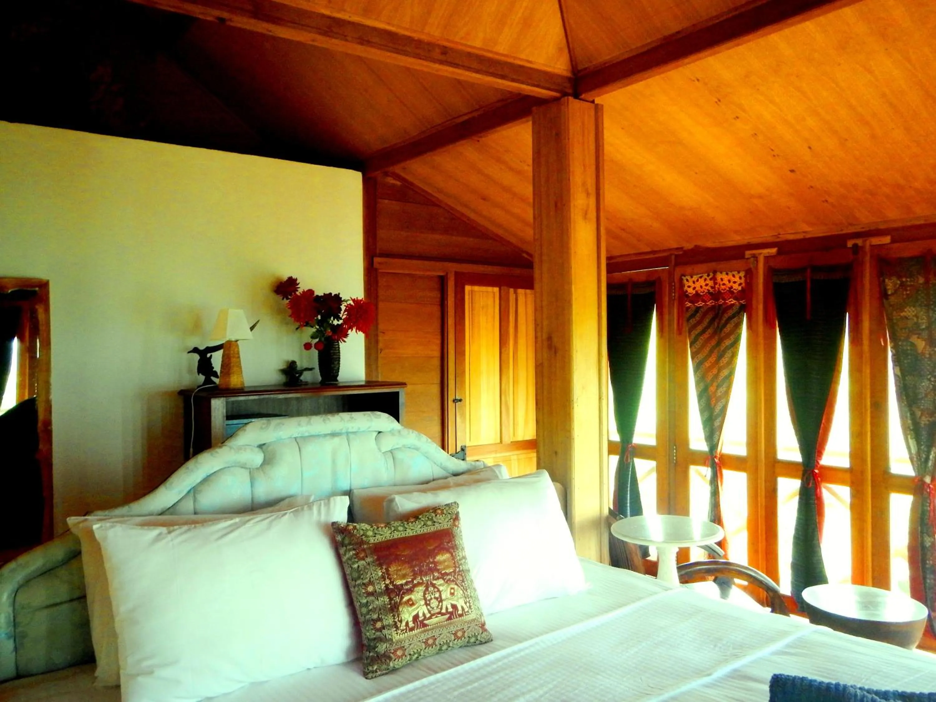 Bed in Breve Azurine Lagoon Resort