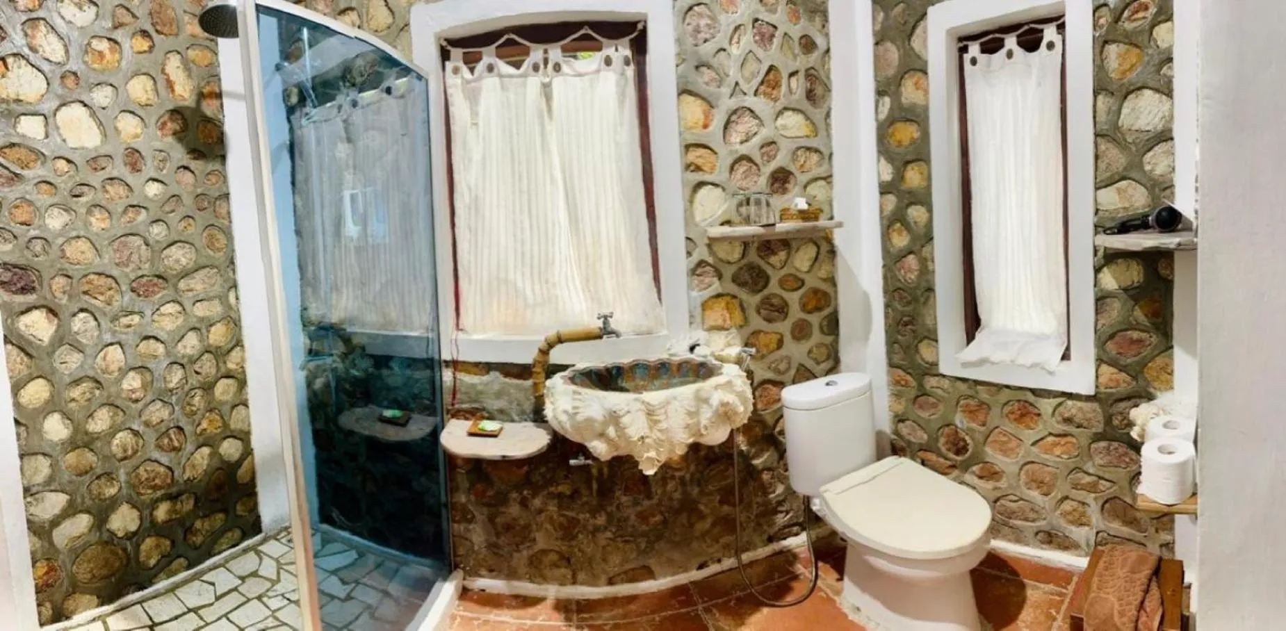 Bathroom in Breve Azurine Lagoon Resort