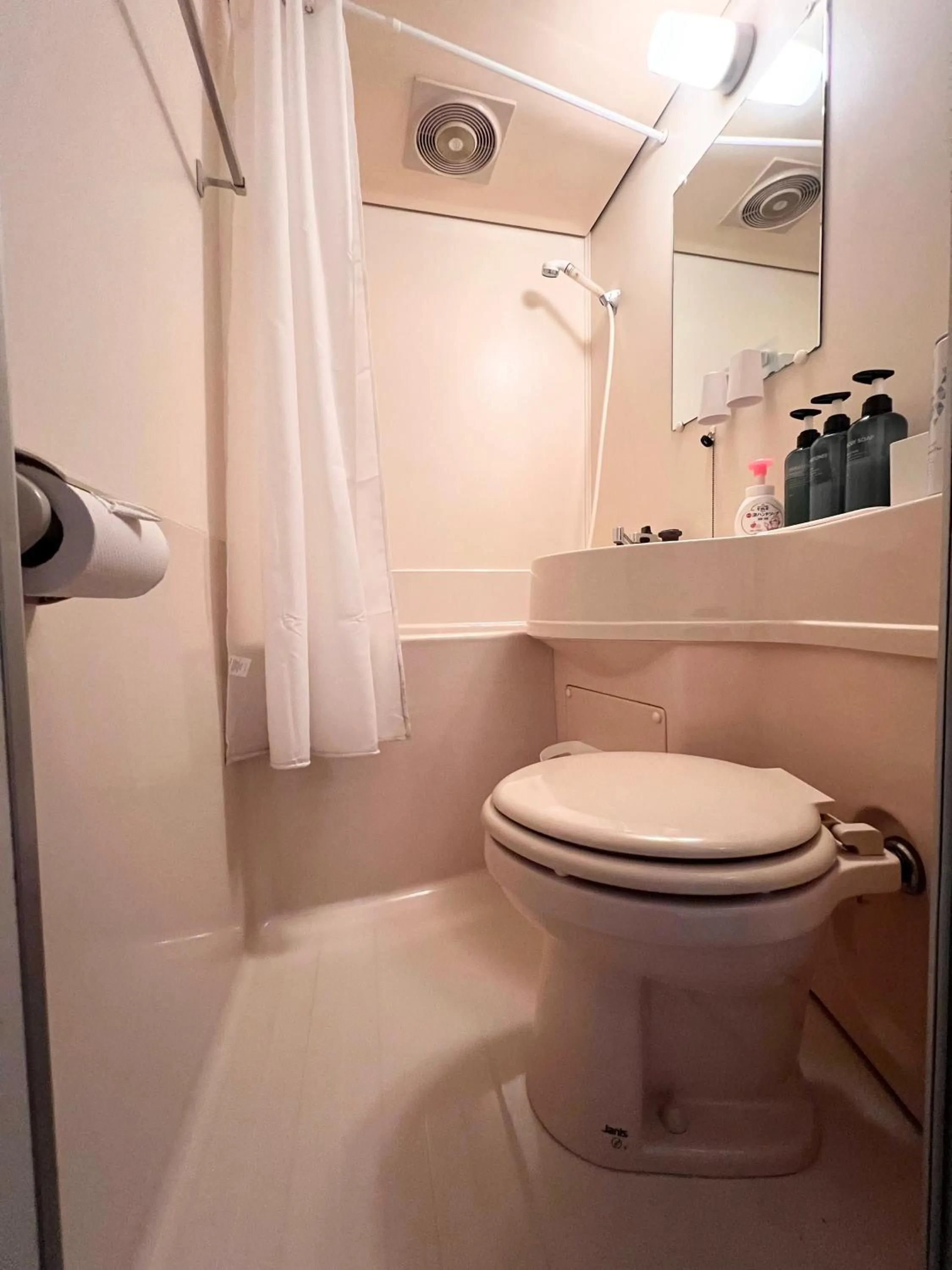 Shower in ALBERGO del otto