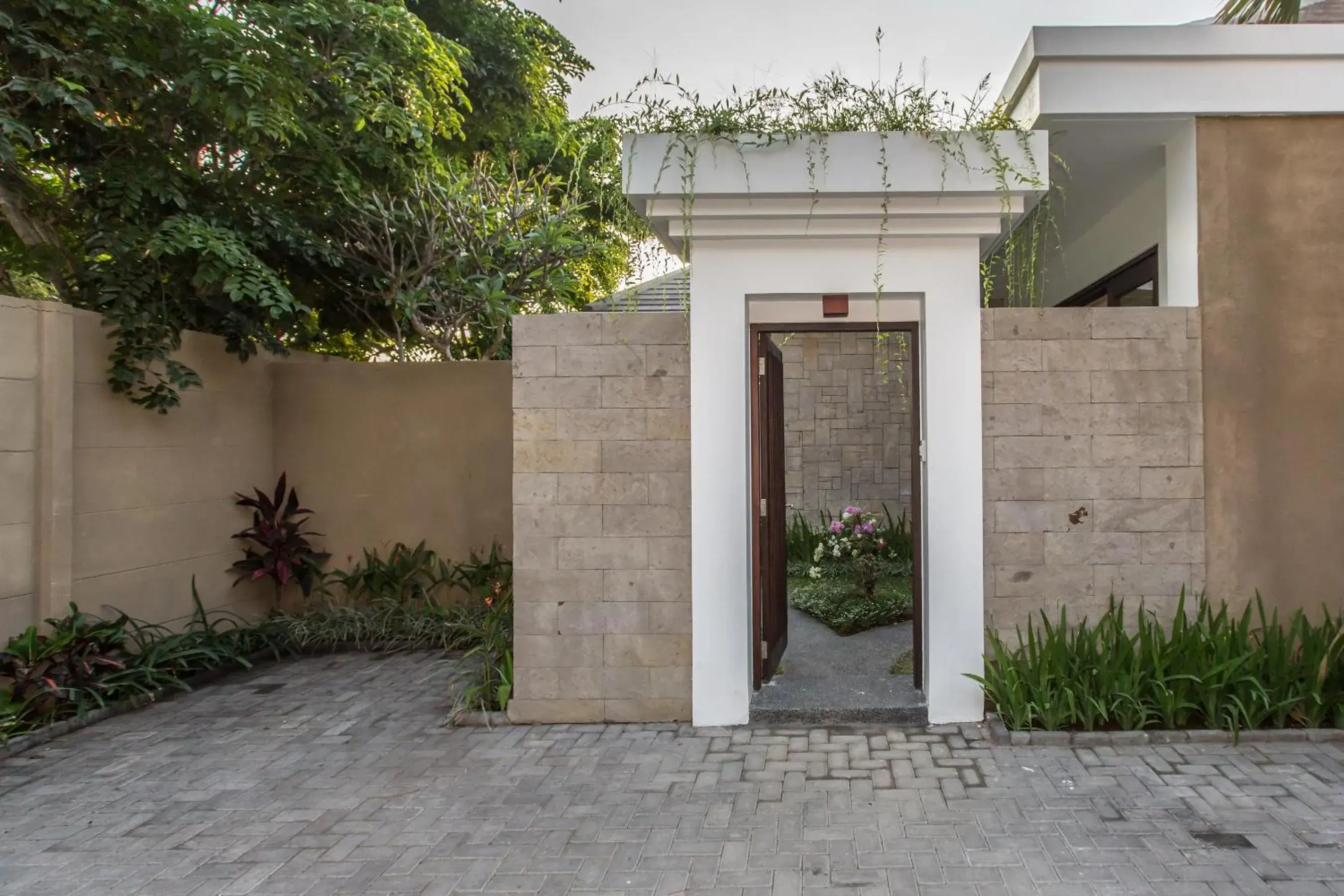 Facade/entrance in Gajah Villas Bali by Nagisa Bali Facade/entrance in Gajah Villas Bali by Nagisa Bali