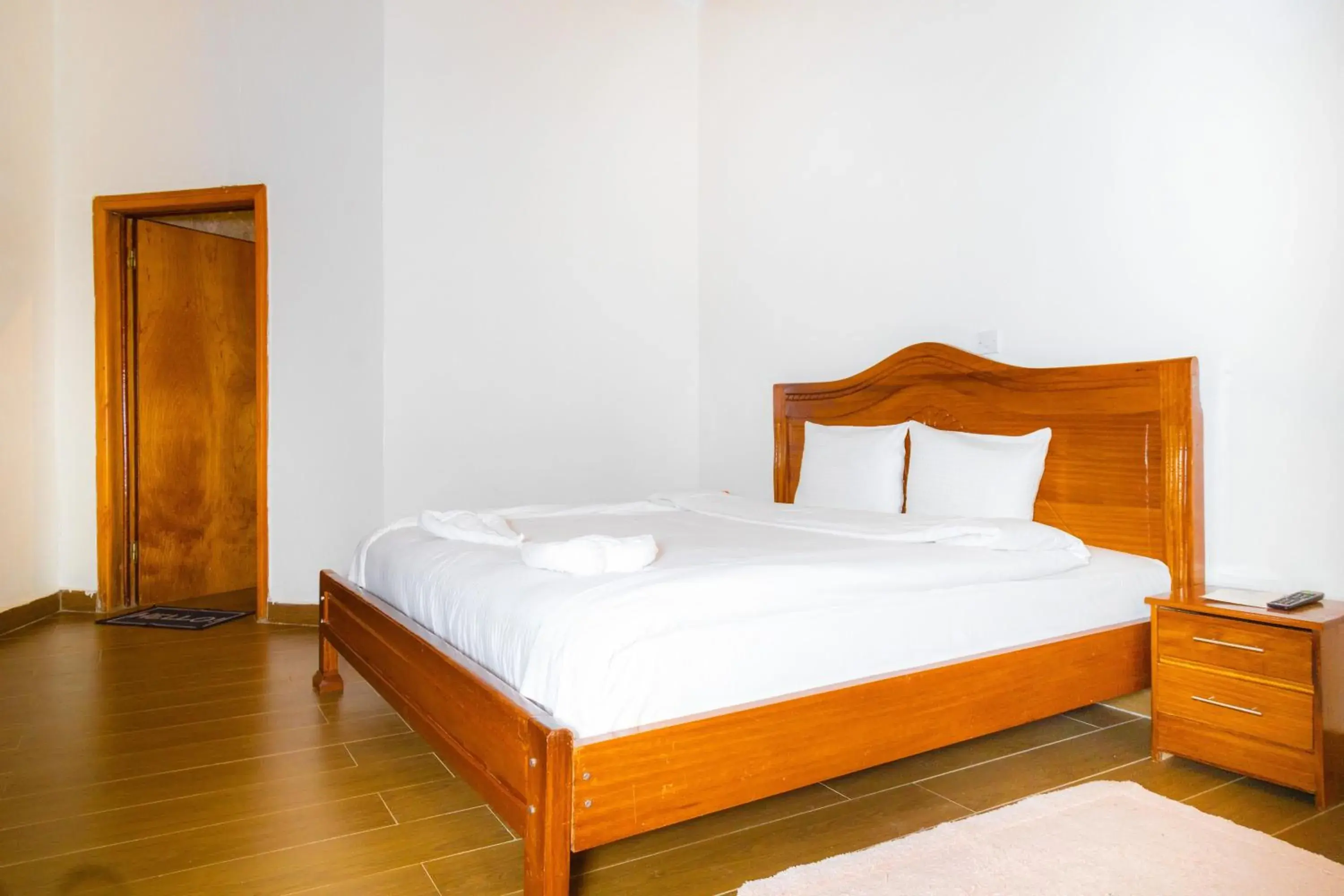 Bed in Ruhondo Beach Resort Bed in Ruhondo Beach Resort