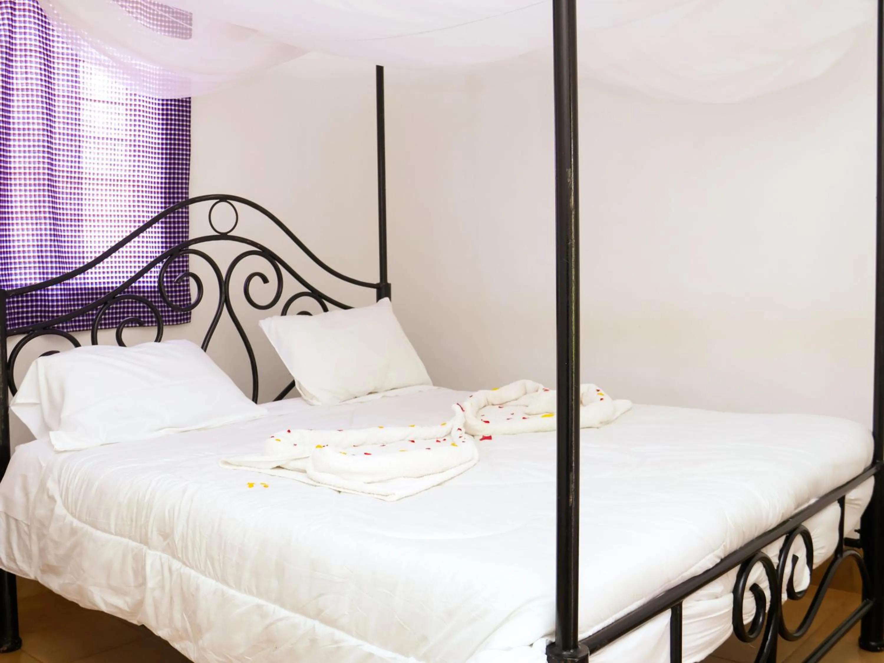 Bed in STC.SAFARI LODGE