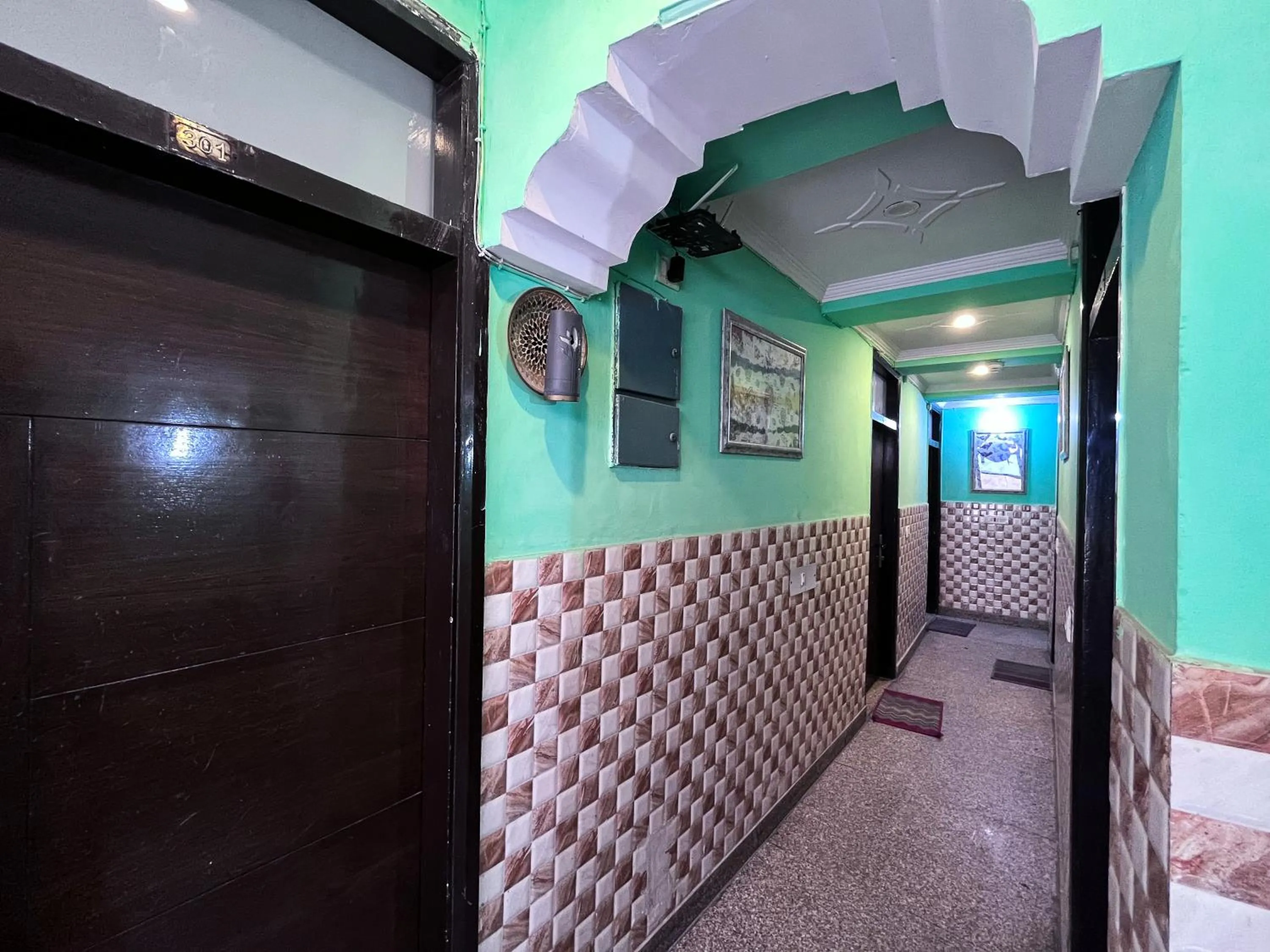 Lobby or reception in HOTEL DARPAN PALACE -New Delhi Railway Station