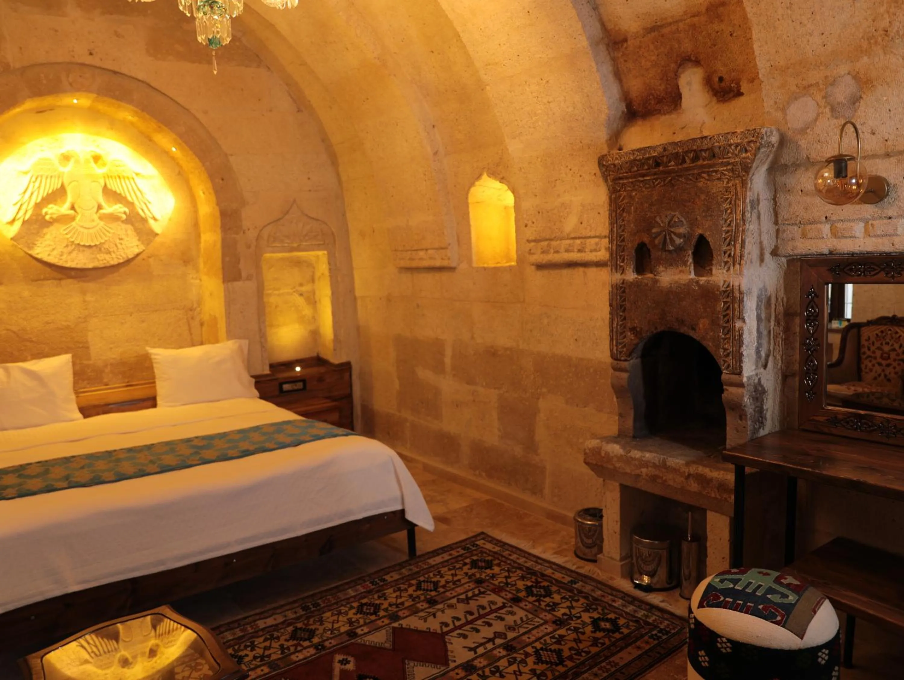 Bed in Hira Cave Hotel