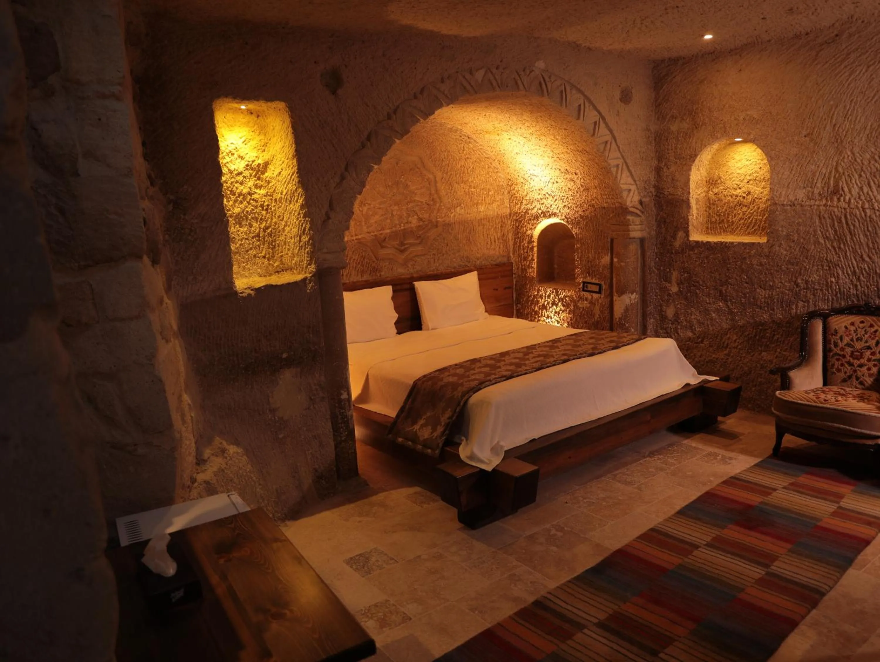 Bed in Hira Cave Hotel