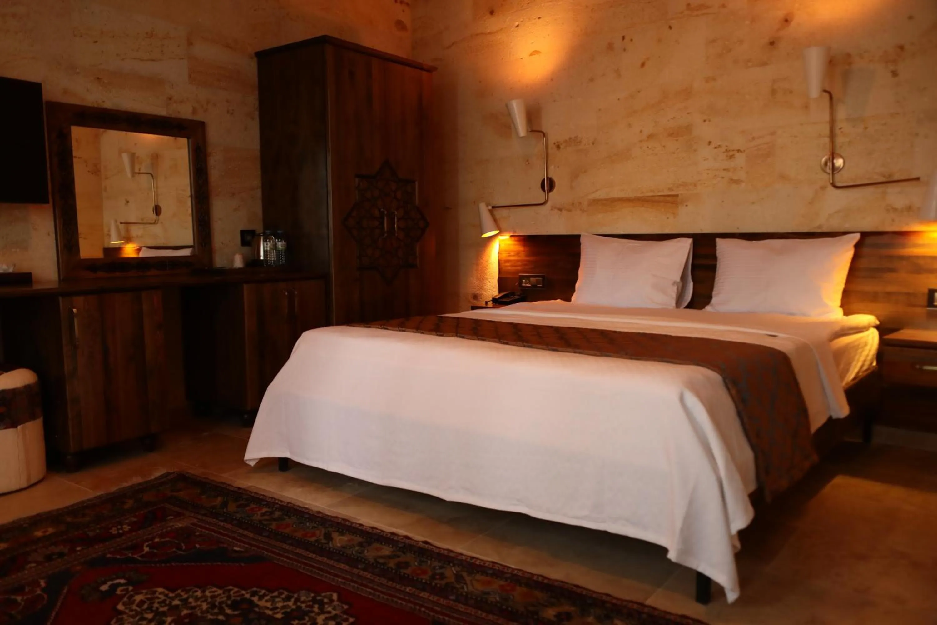 Bed in Hira Cave Hotel