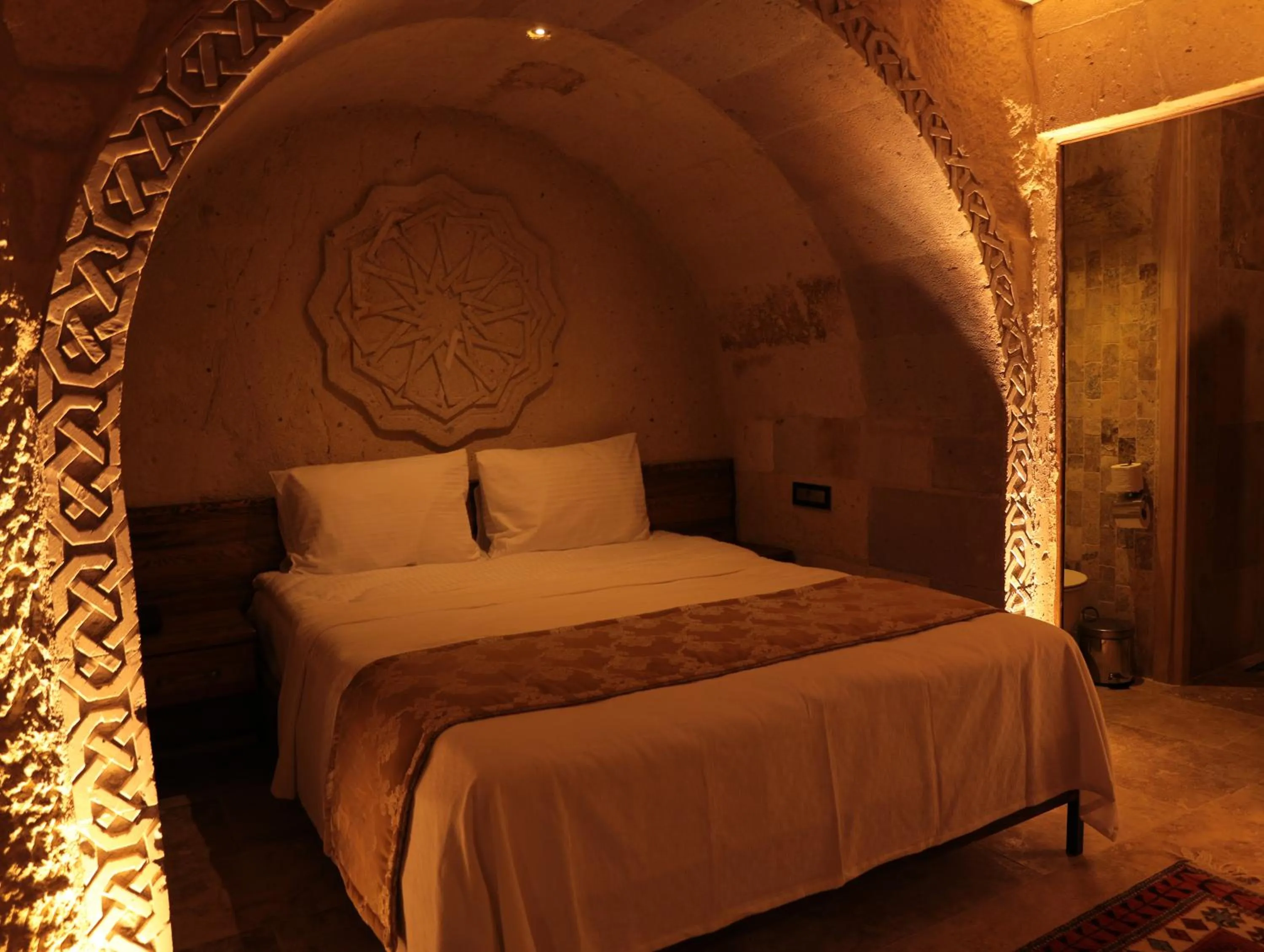 Bed in Hira Cave Hotel