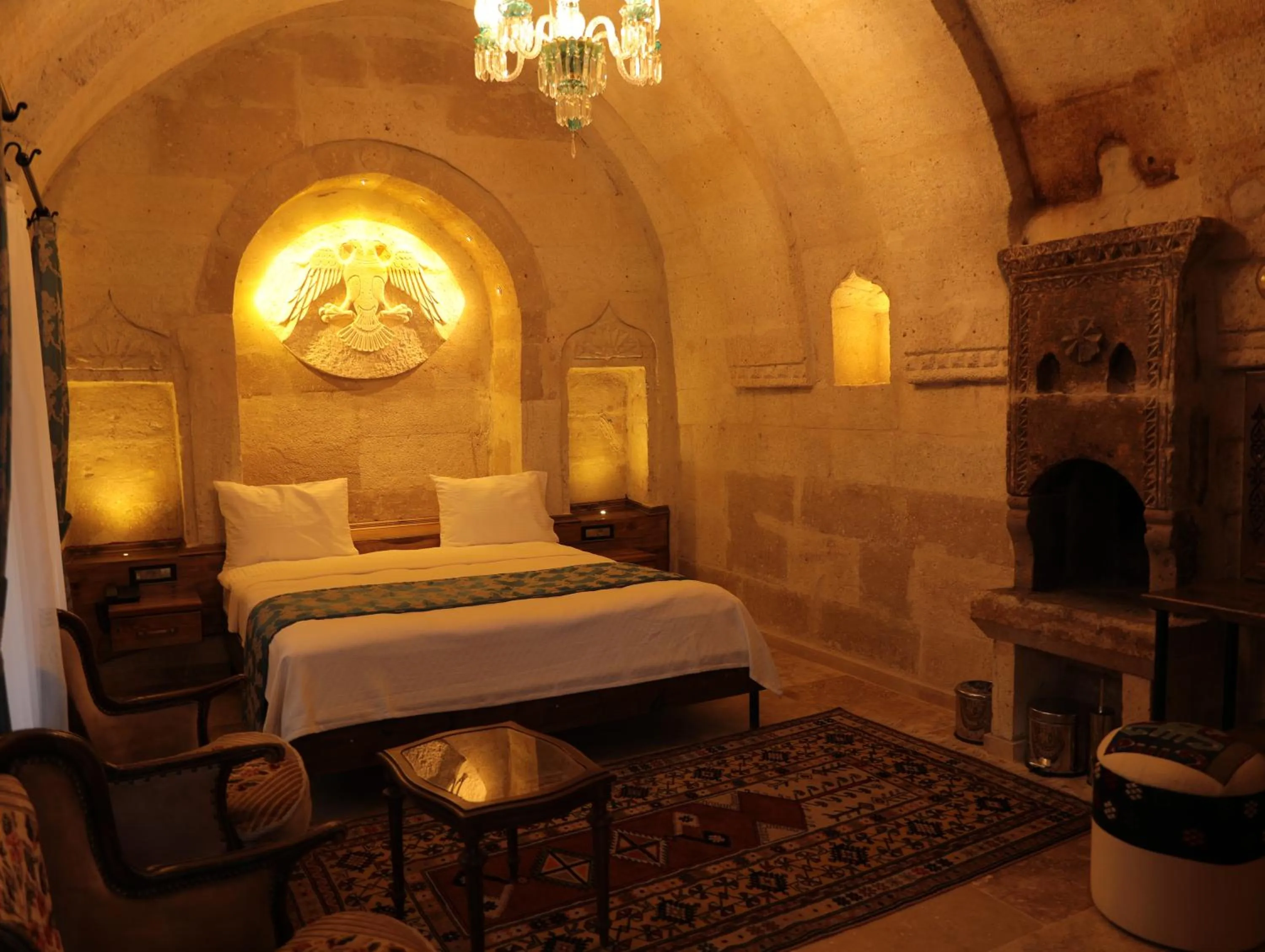 Bed in Hira Cave Hotel