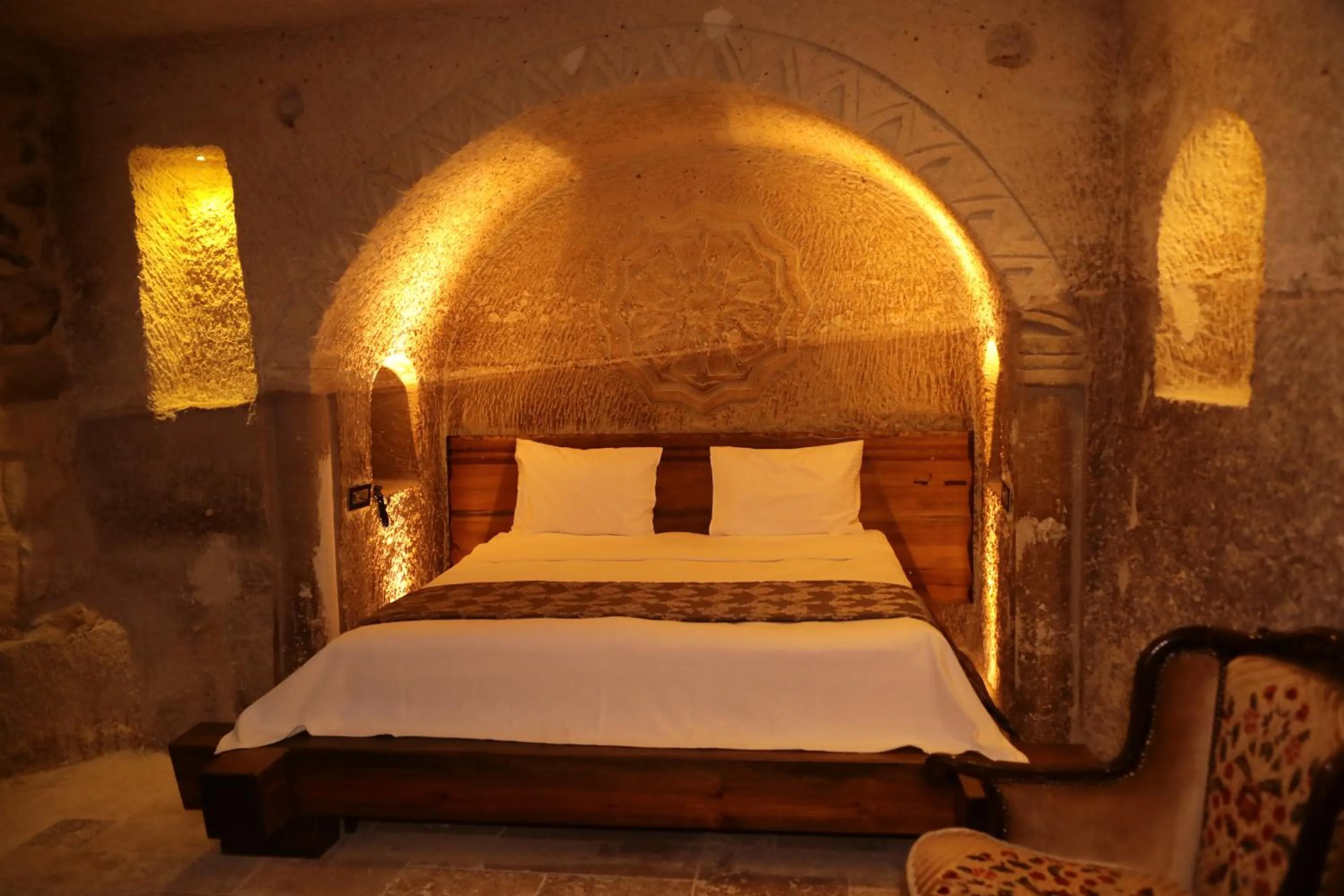 Bed in Hira Cave Hotel