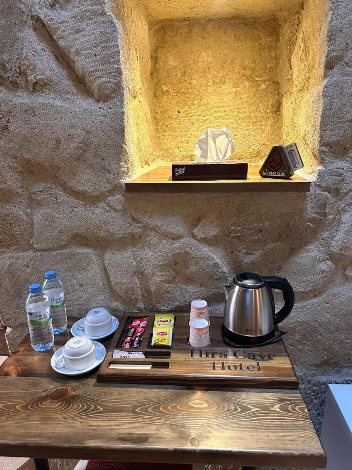 Coffee/tea facilities in Hira Cave Hotel