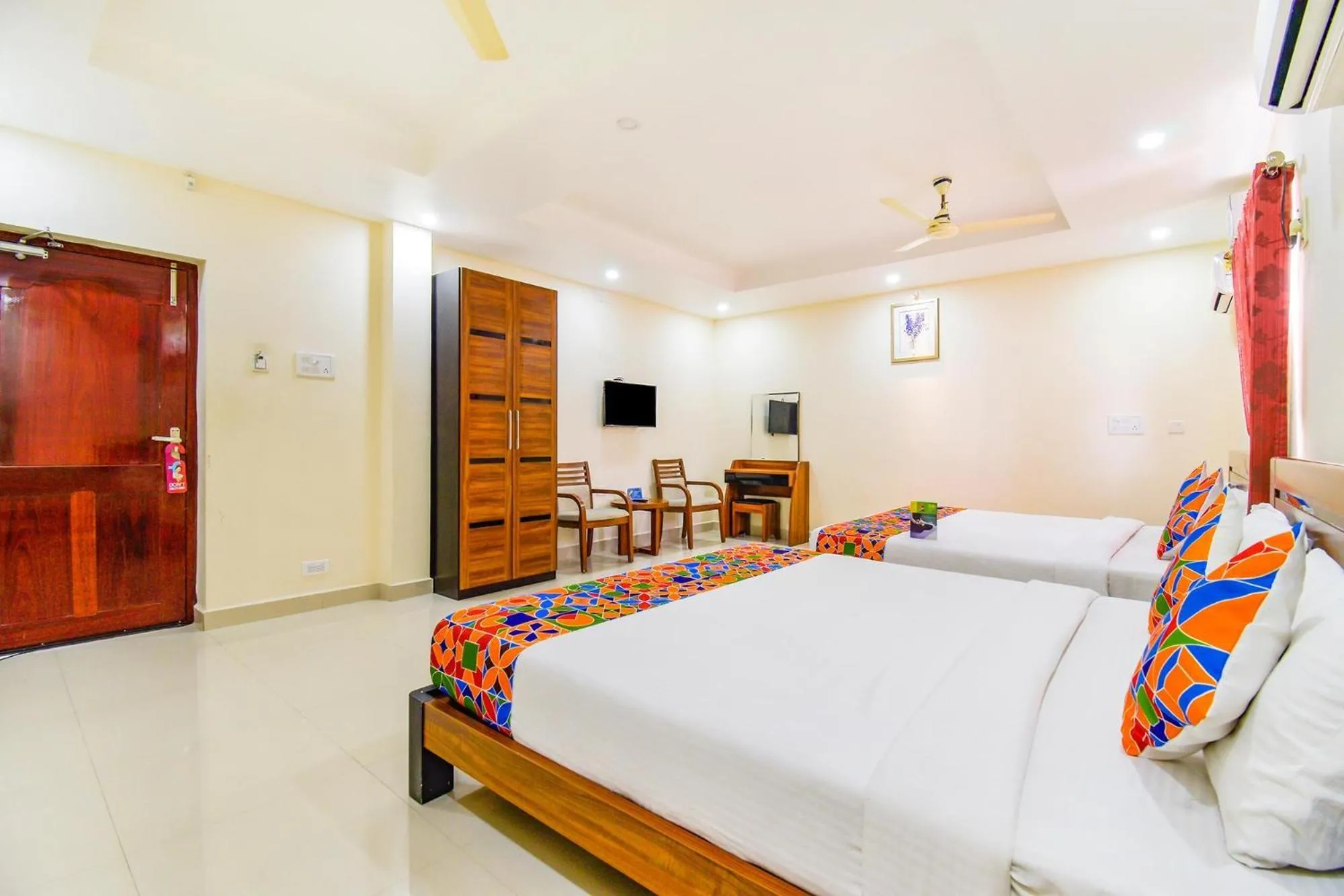 Bed in FabHotel Sri Krishna Residency - Near to Chennai International Airport