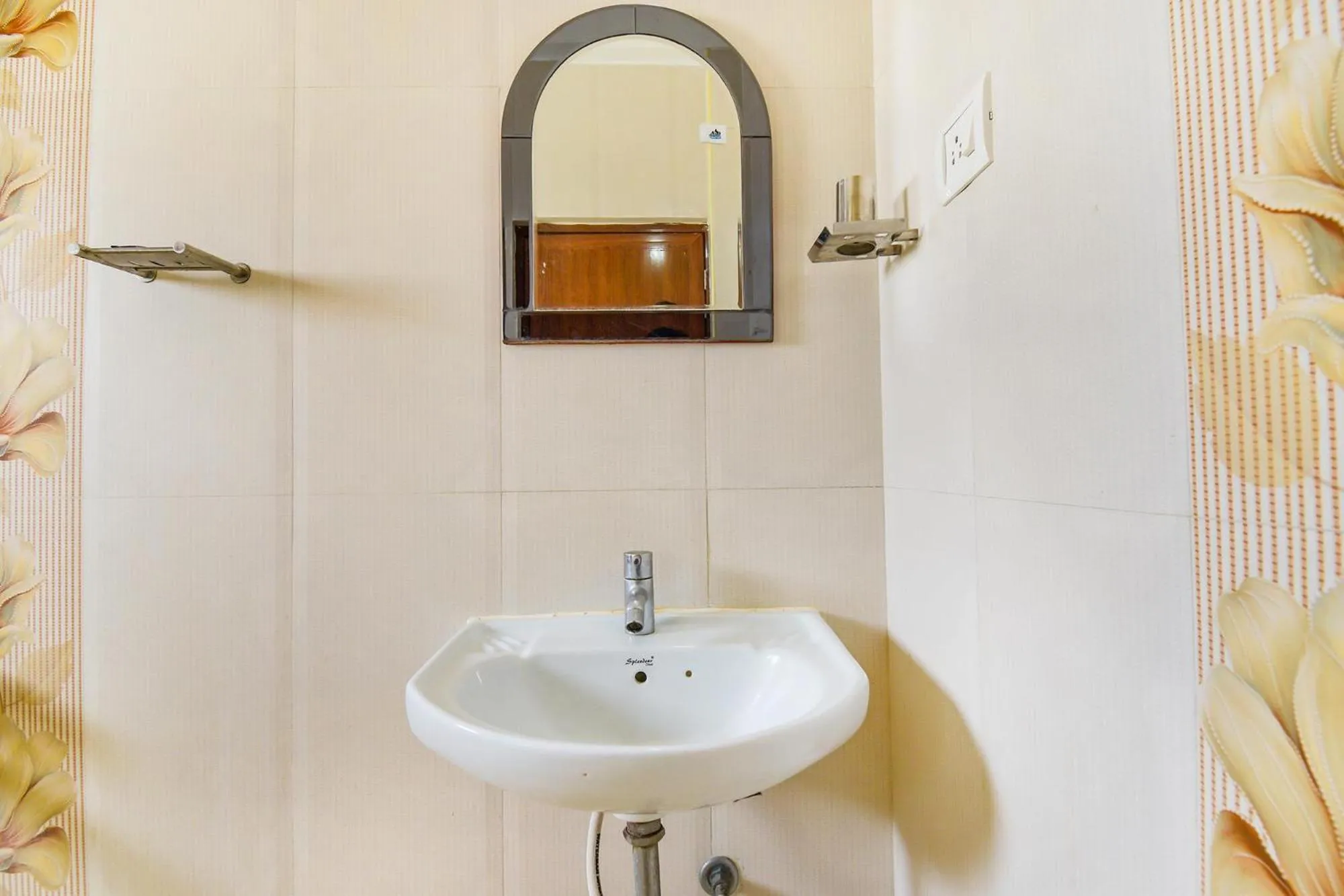 Bathroom in FabHotel Sri Krishna Residency - Near to Chennai International Airport