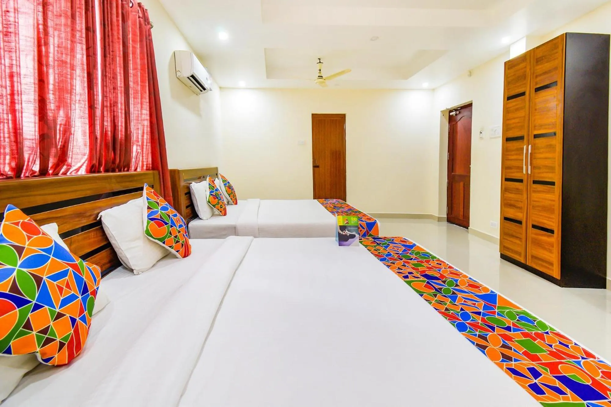 Bed in FabHotel Sri Krishna Residency - Near to Chennai International Airport