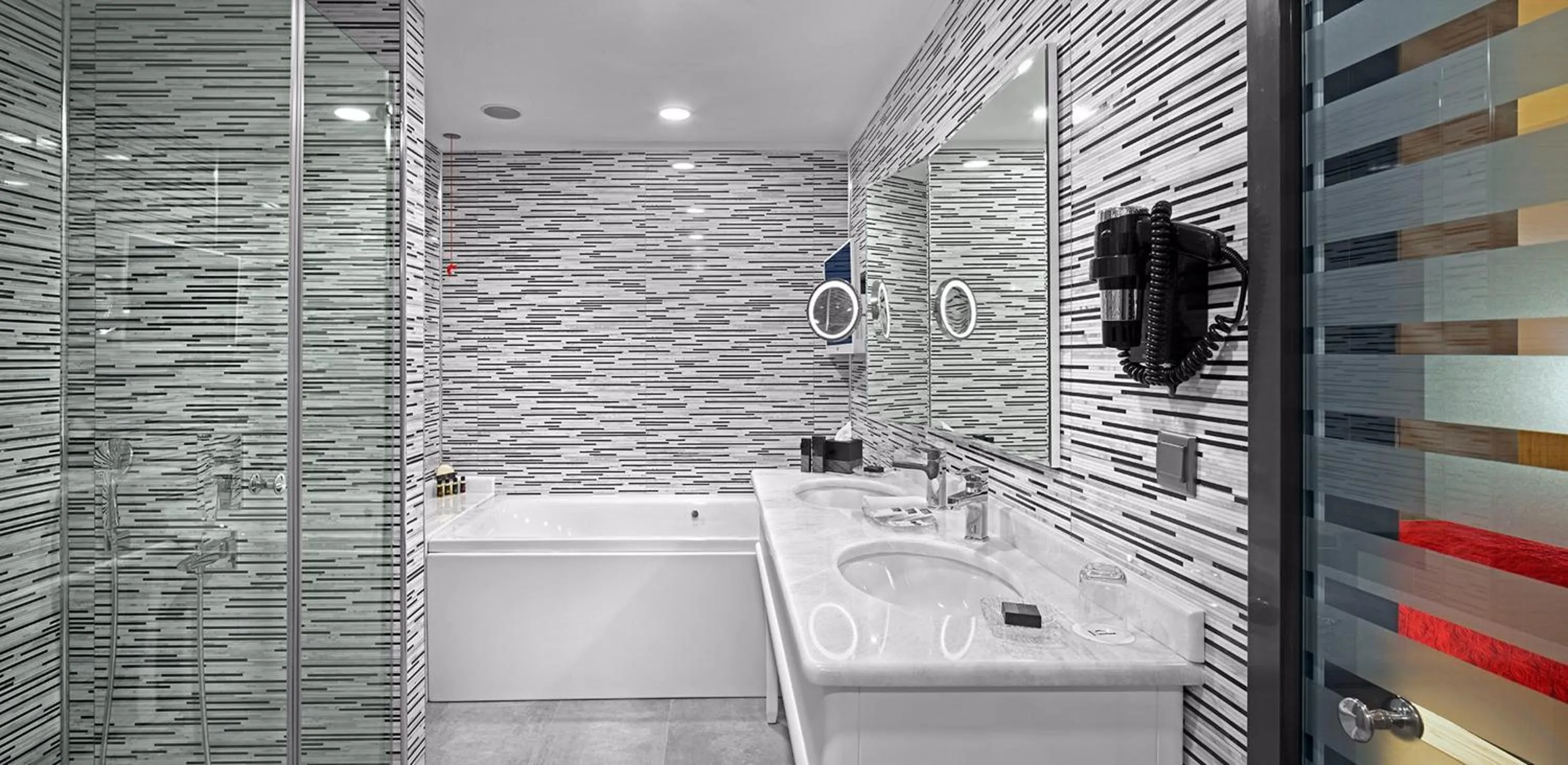 Bathroom in Ramada Plaza by Wyndham Eskisehir