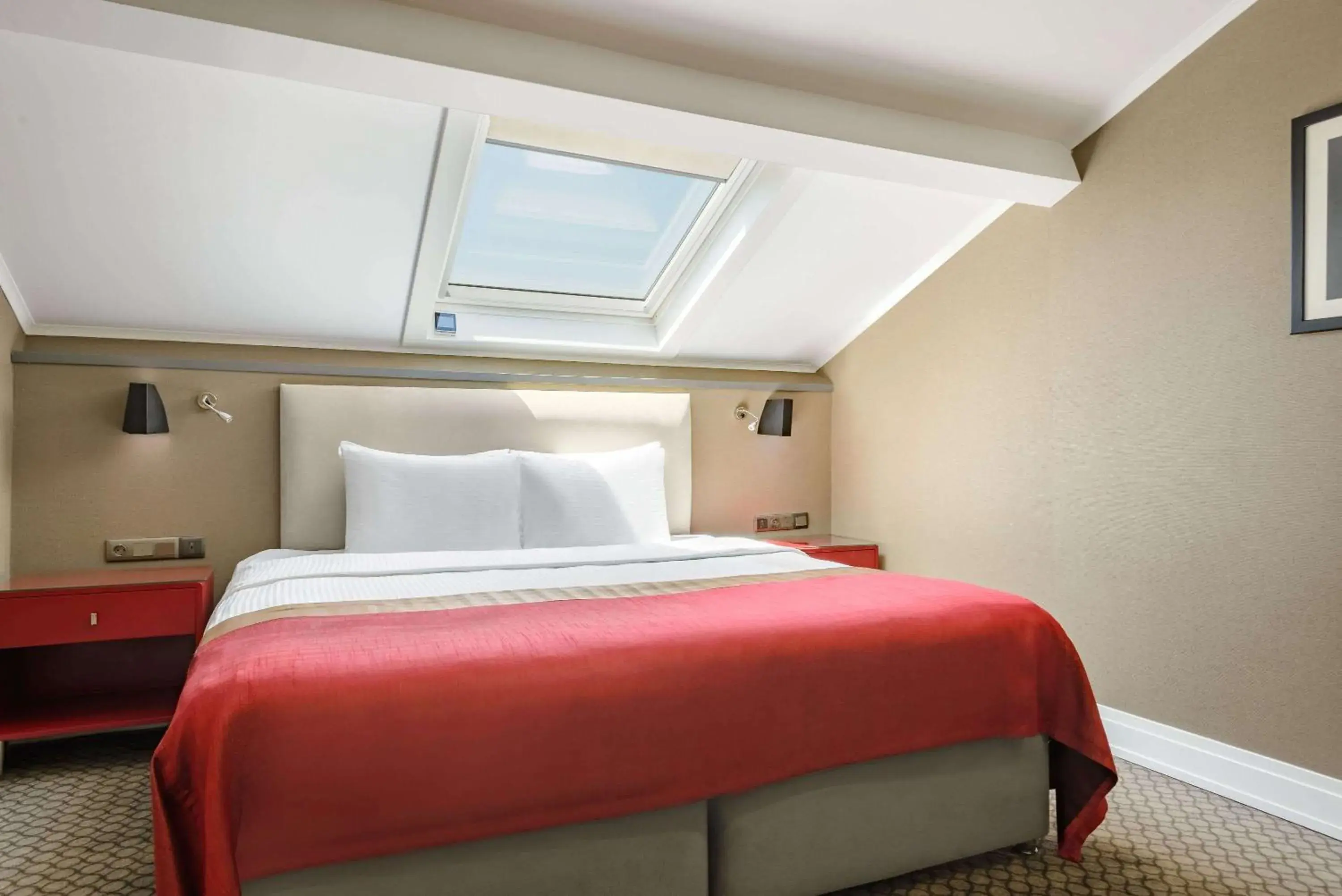 Photo of the whole room, Bed in Ramada Plaza by Wyndham Eskisehir Photo of the whole room, Bed in Ramada Plaza by Wyndham Eskisehir