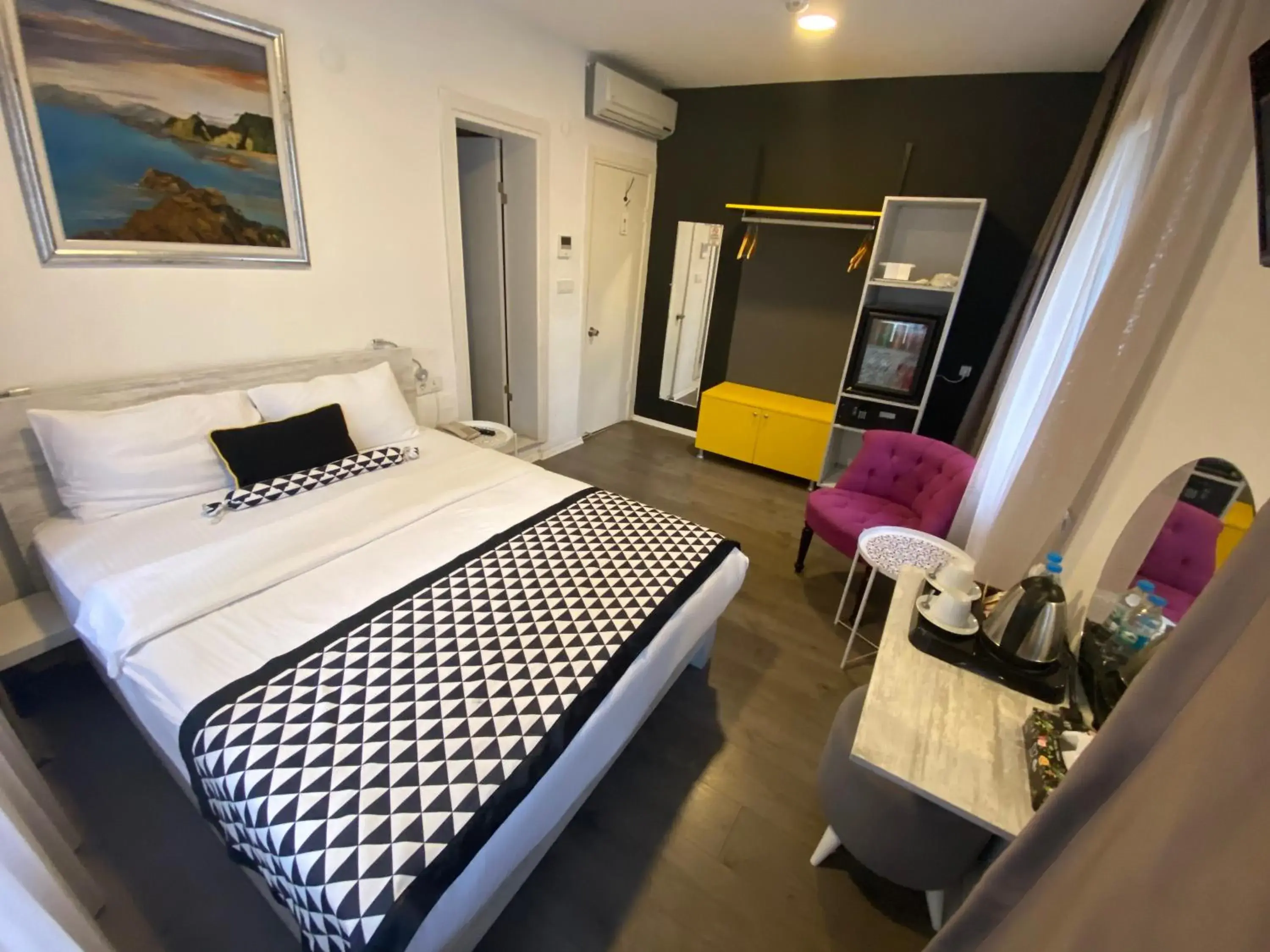 Bed in Piano Hotel Bed in Piano Hotel