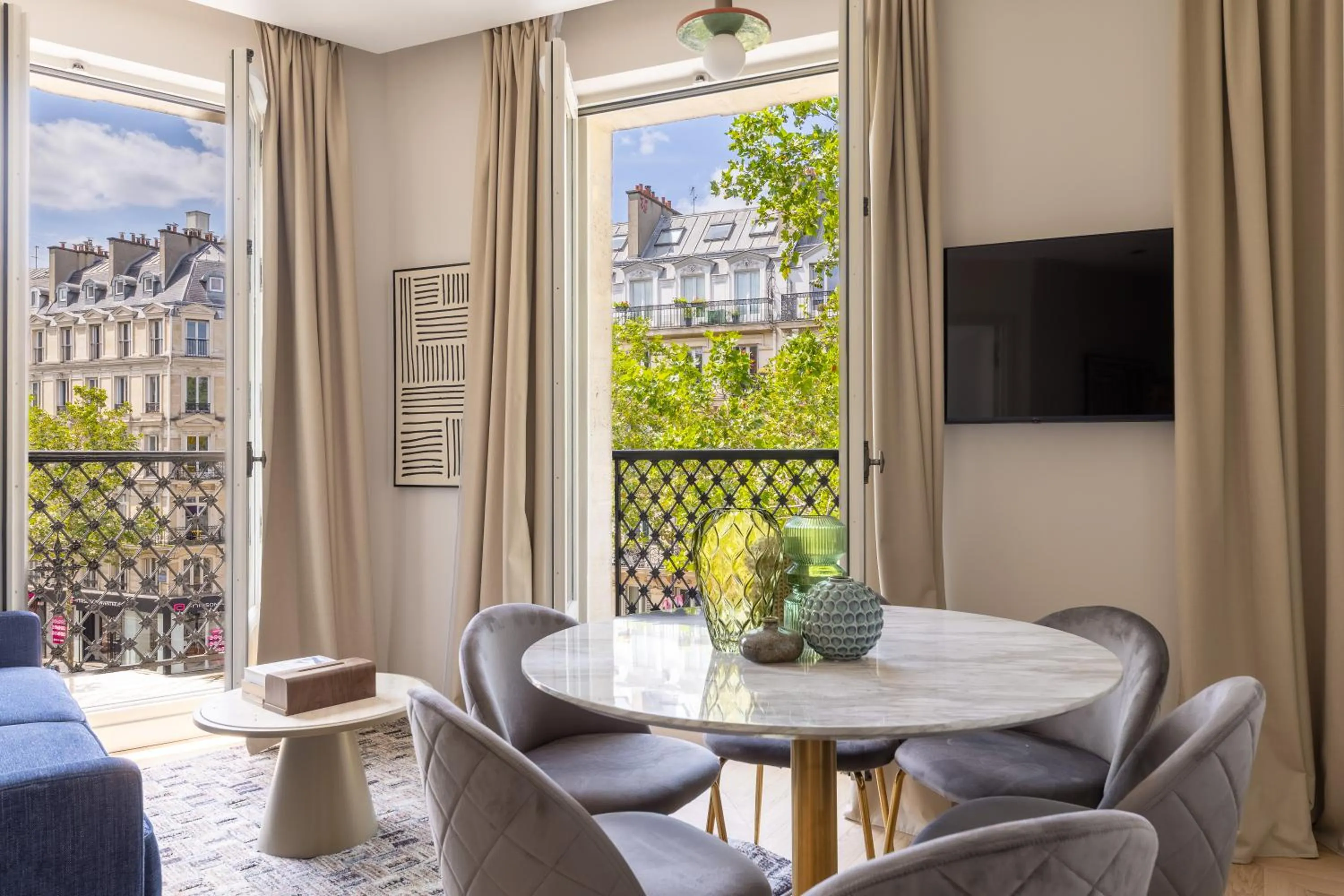 TV and multimedia in Quartier Libre Marais