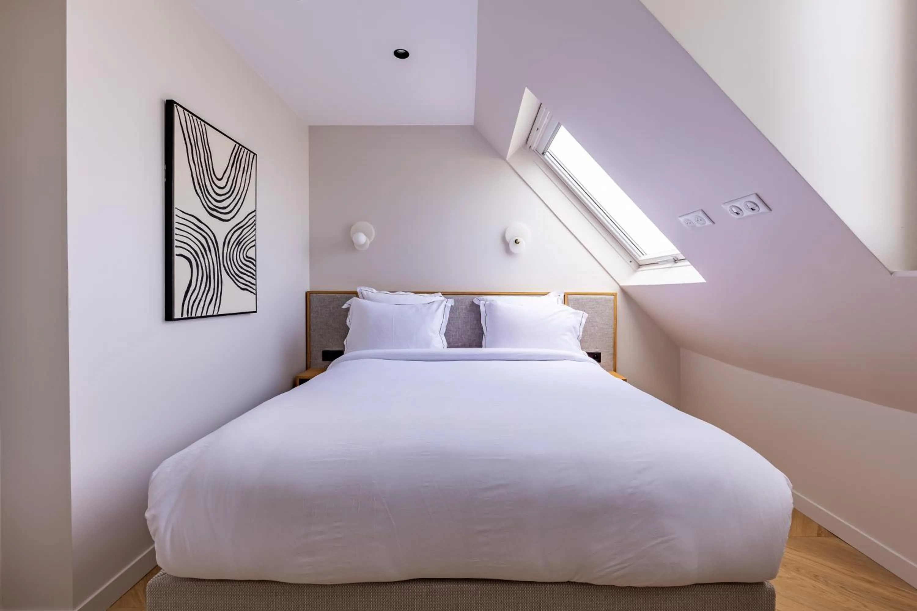 Bed in Quartier Libre Marais