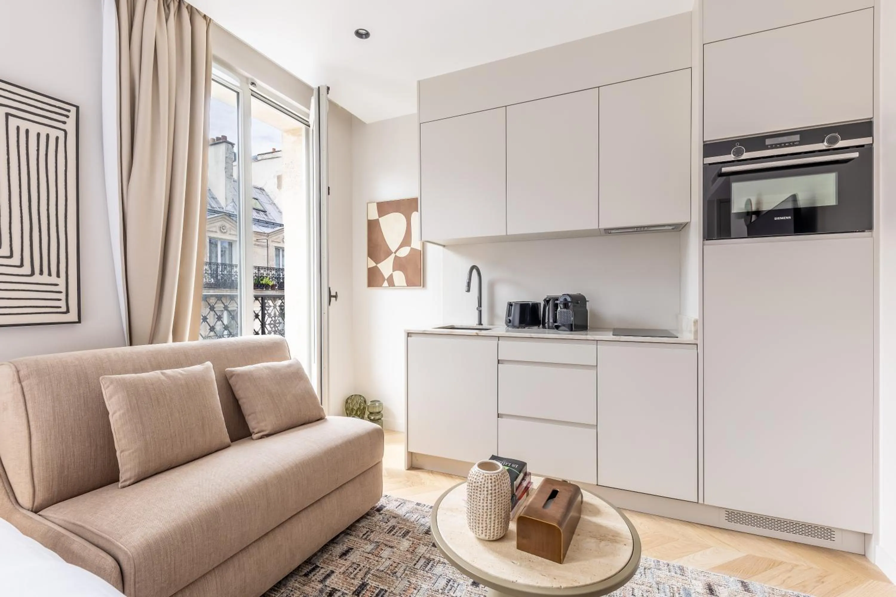 Coffee/tea facilities in Quartier Libre Marais