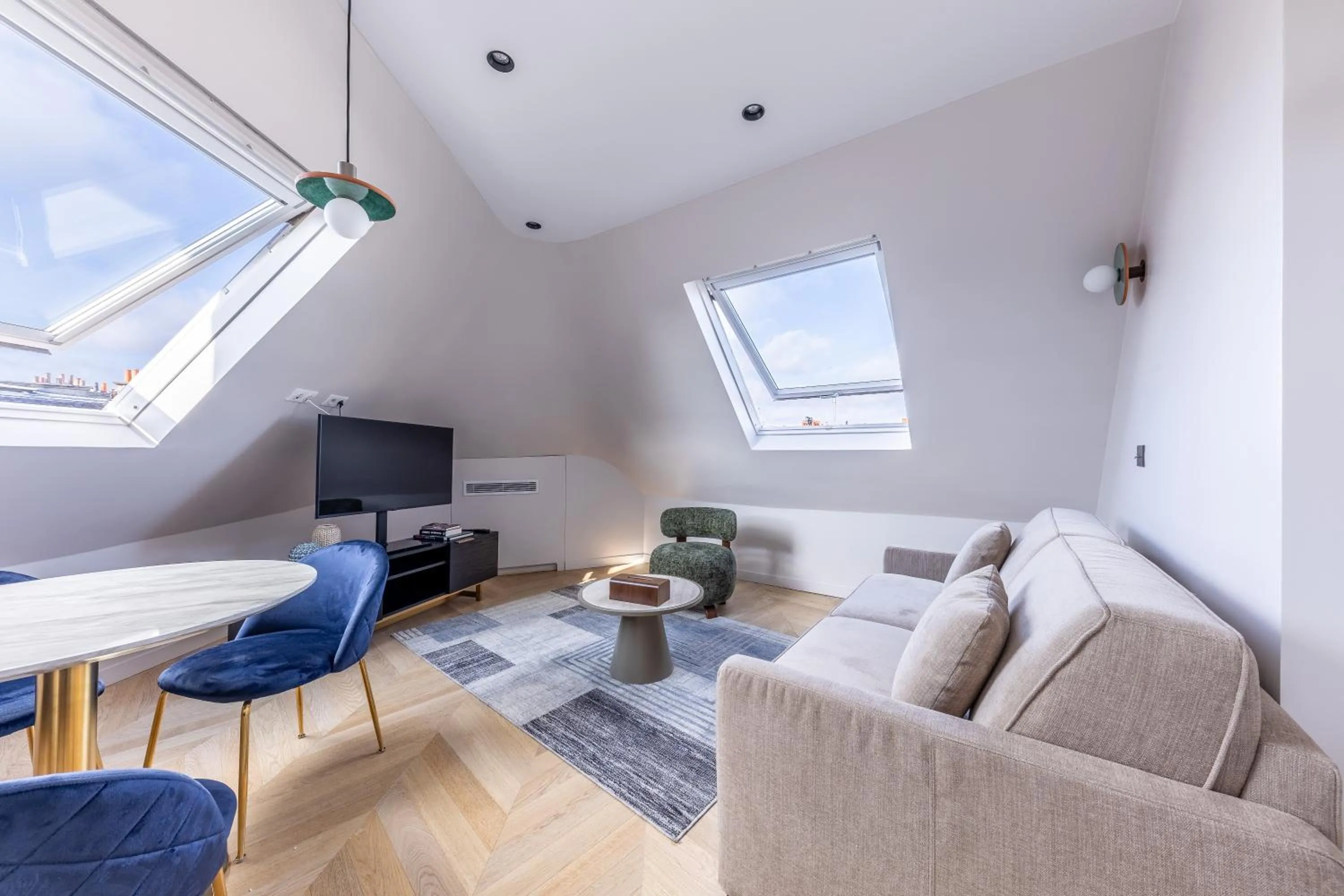 TV and multimedia in Quartier Libre Marais